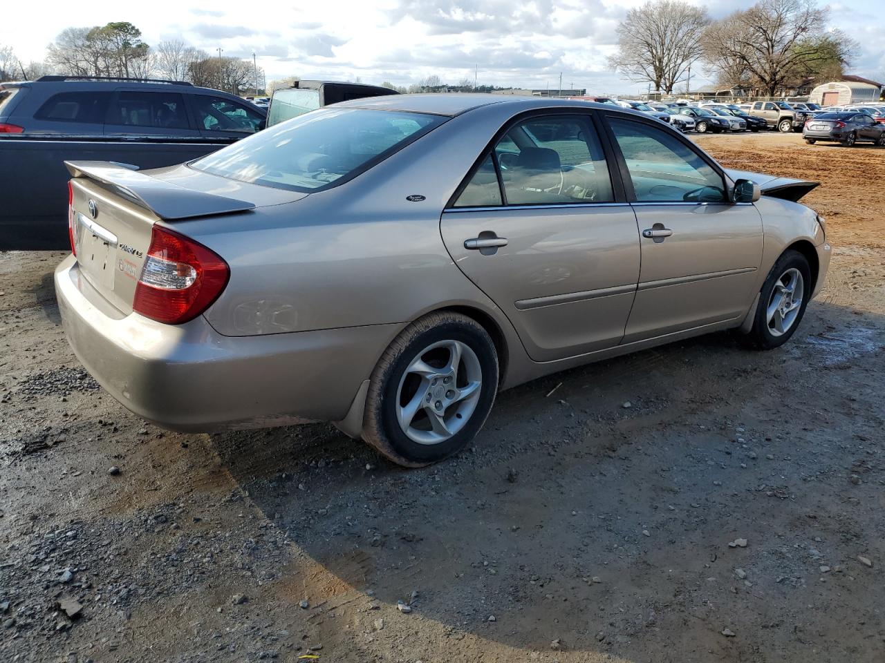 Photo 2 VIN: 4T1BE32K23U153840 - TOYOTA CAMRY 