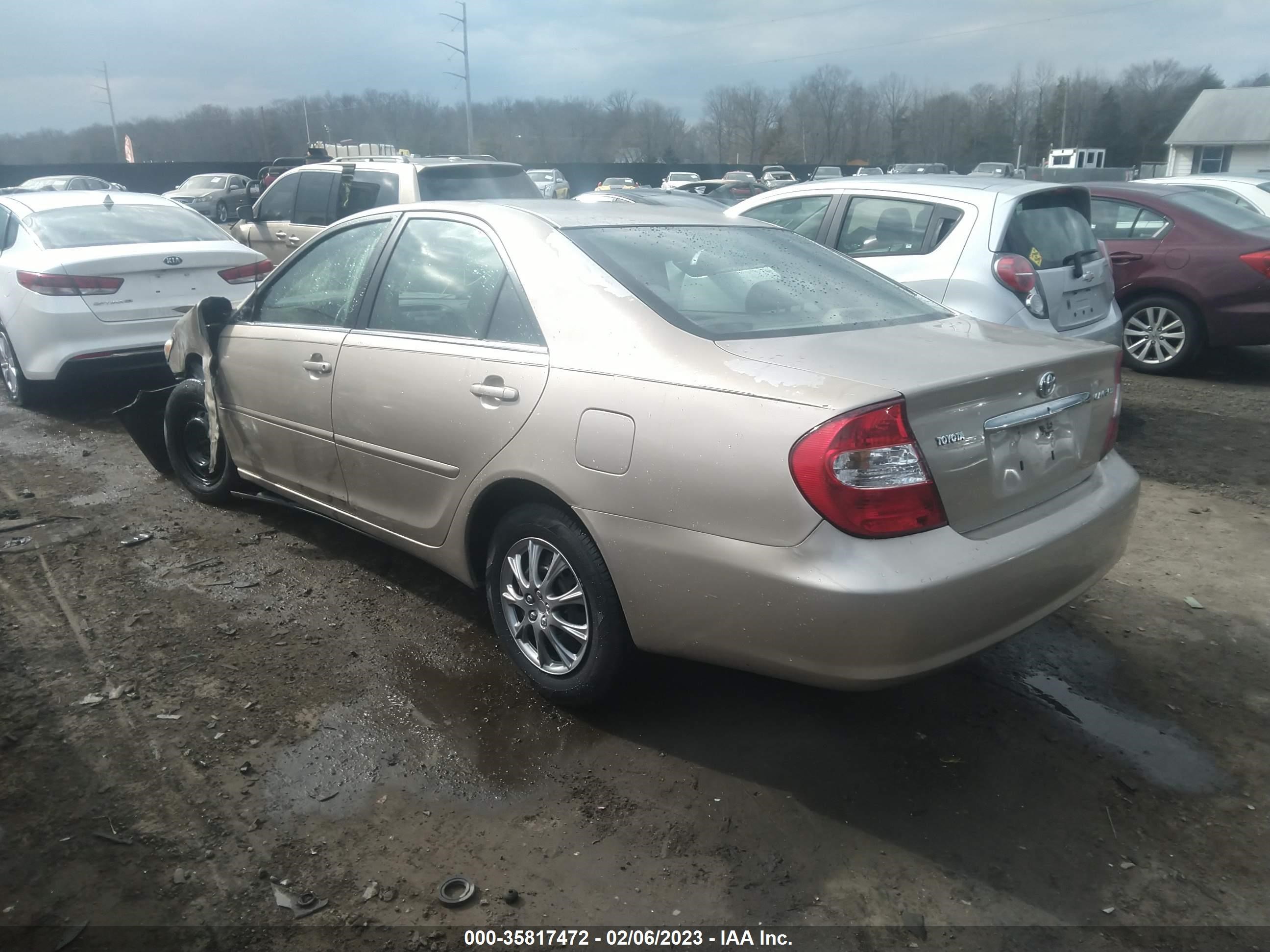 Photo 2 VIN: 4T1BE32K23U214281 - TOYOTA CAMRY 