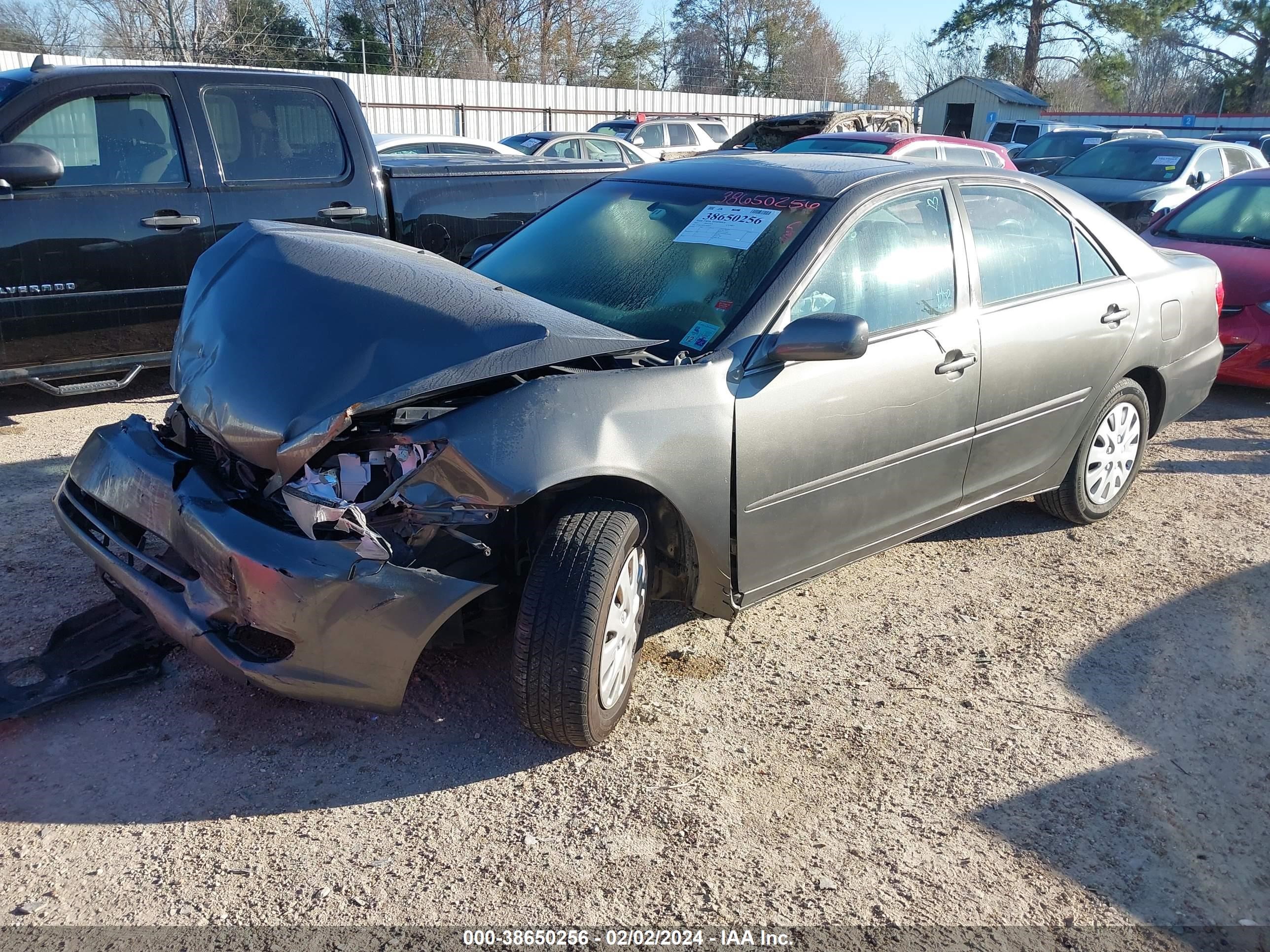 Photo 1 VIN: 4T1BE32K24U858526 - TOYOTA CAMRY 