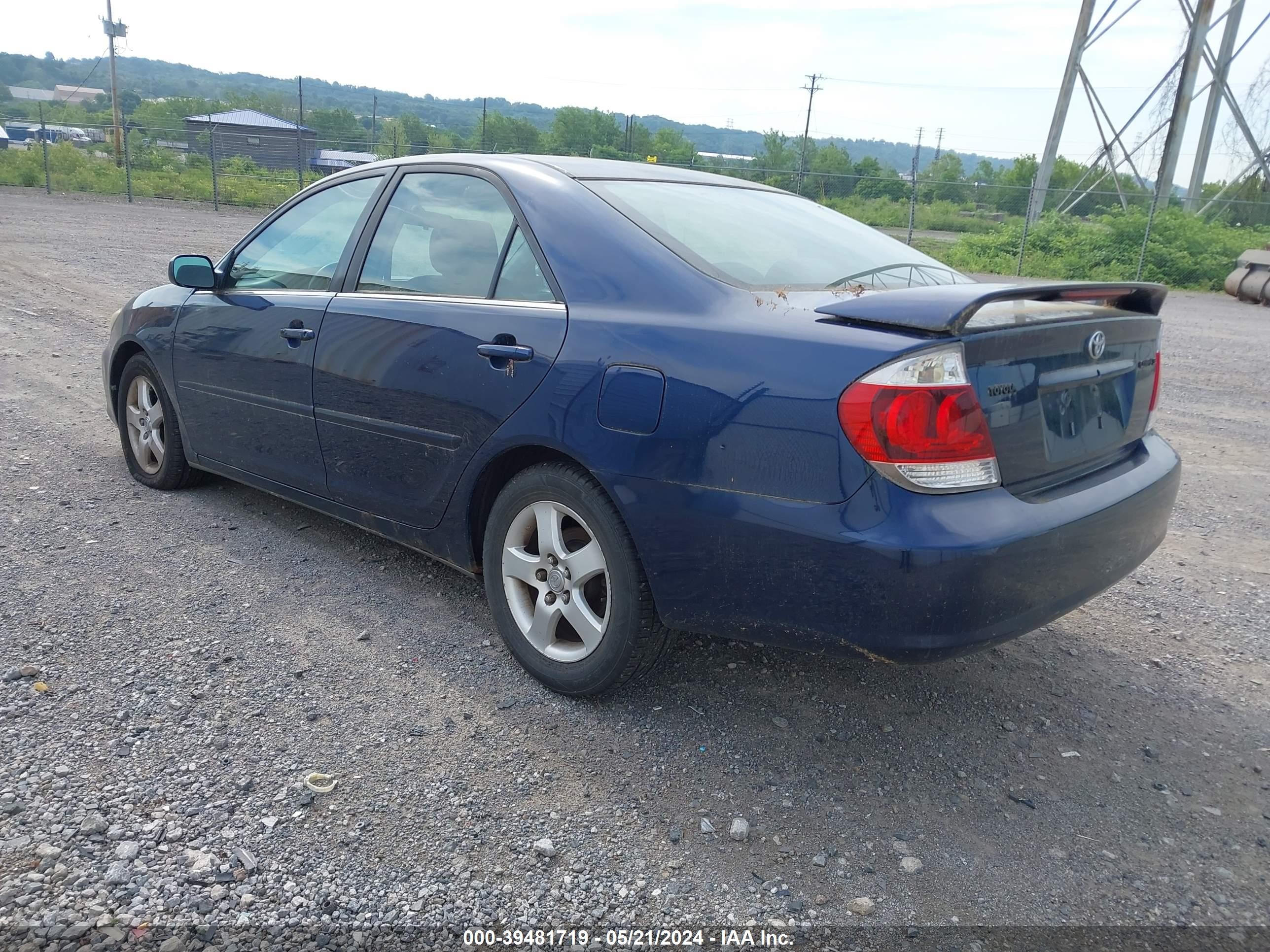 Photo 2 VIN: 4T1BE32K25U080729 - TOYOTA CAMRY 