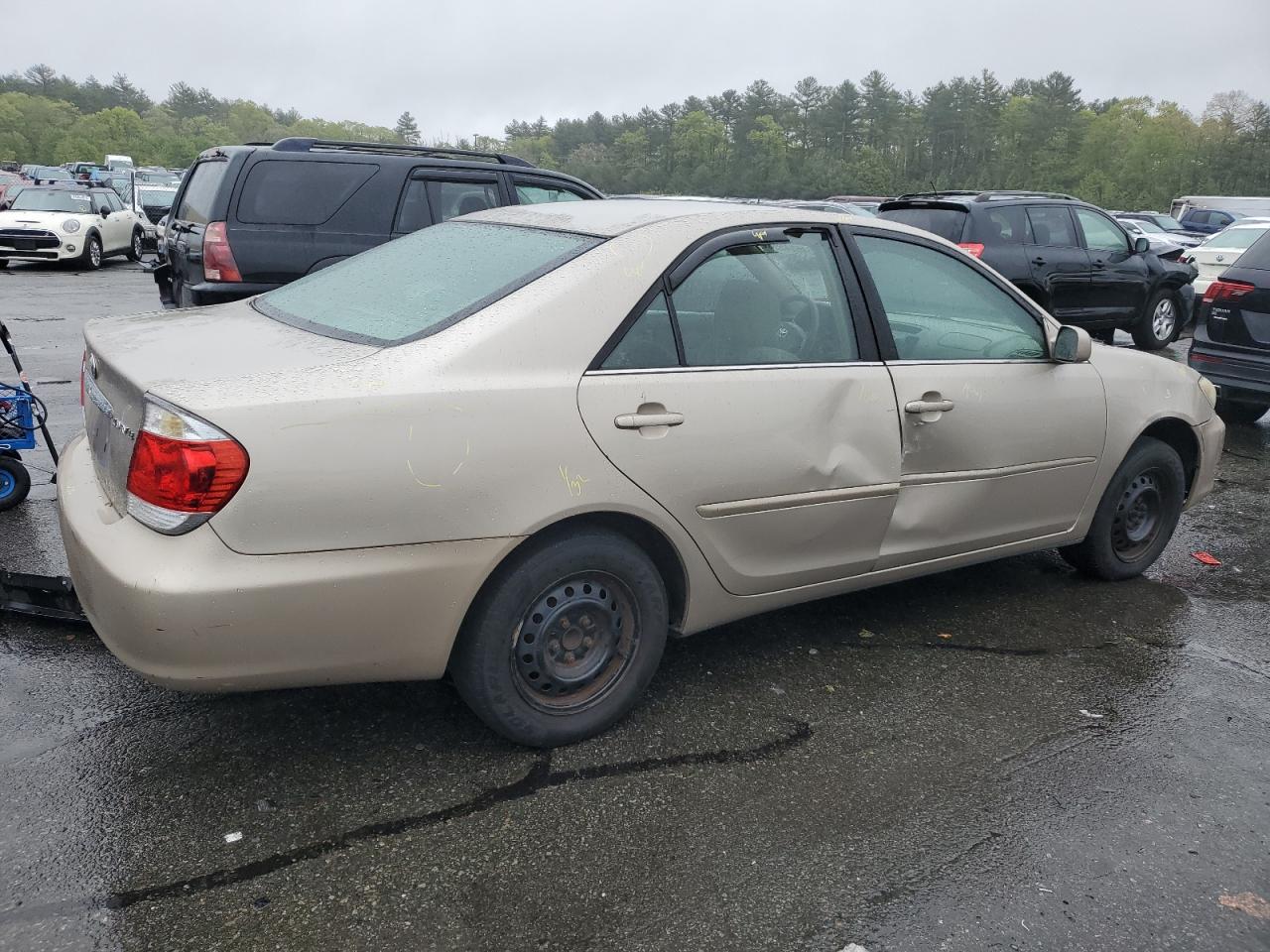 Photo 2 VIN: 4T1BE32K25U084196 - TOYOTA CAMRY 