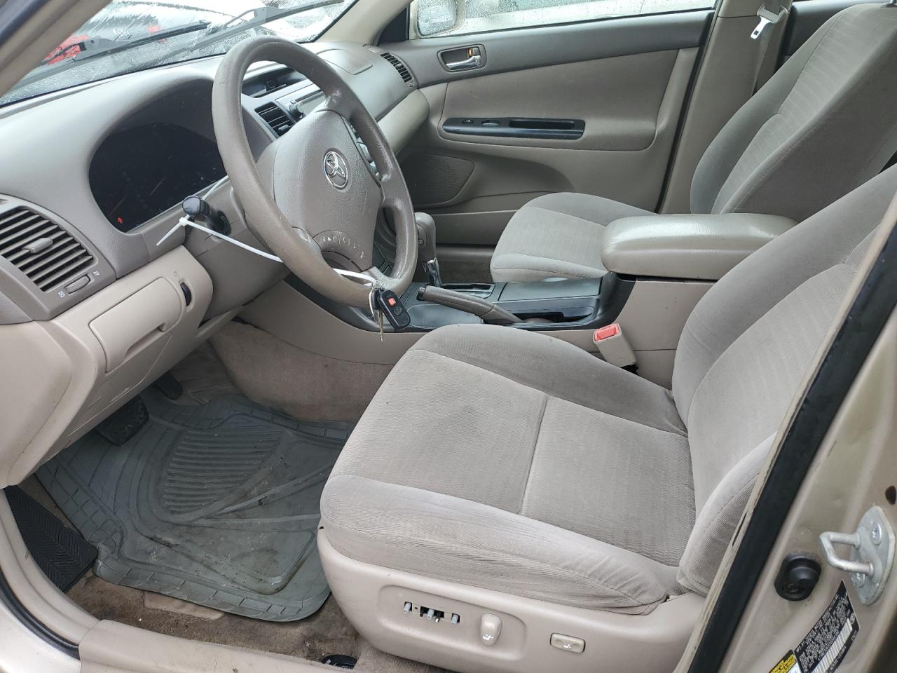 Photo 6 VIN: 4T1BE32K25U084196 - TOYOTA CAMRY 