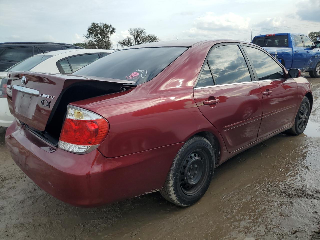 Photo 2 VIN: 4T1BE32K25U096400 - TOYOTA CAMRY 