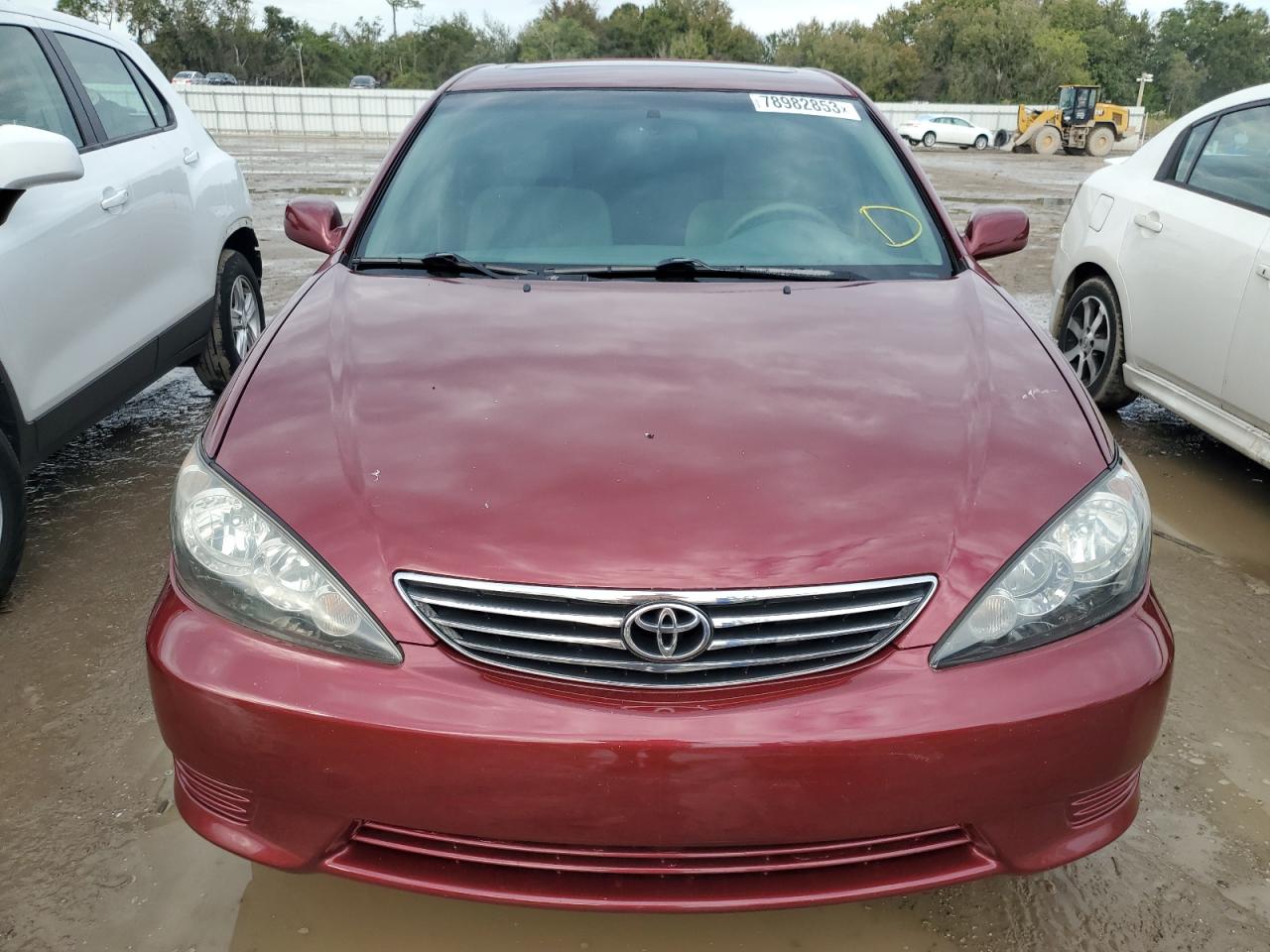 Photo 4 VIN: 4T1BE32K25U096400 - TOYOTA CAMRY 