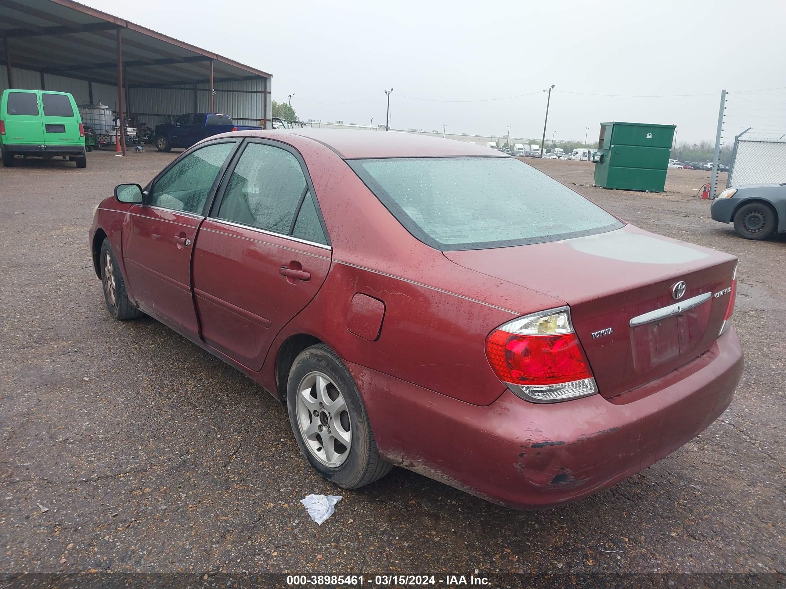 Photo 2 VIN: 4T1BE32K25U101885 - TOYOTA CAMRY 