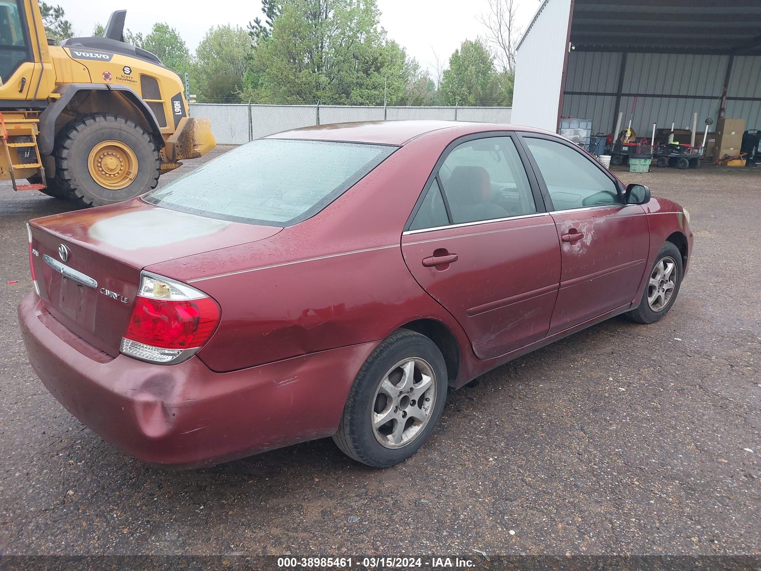 Photo 3 VIN: 4T1BE32K25U101885 - TOYOTA CAMRY 