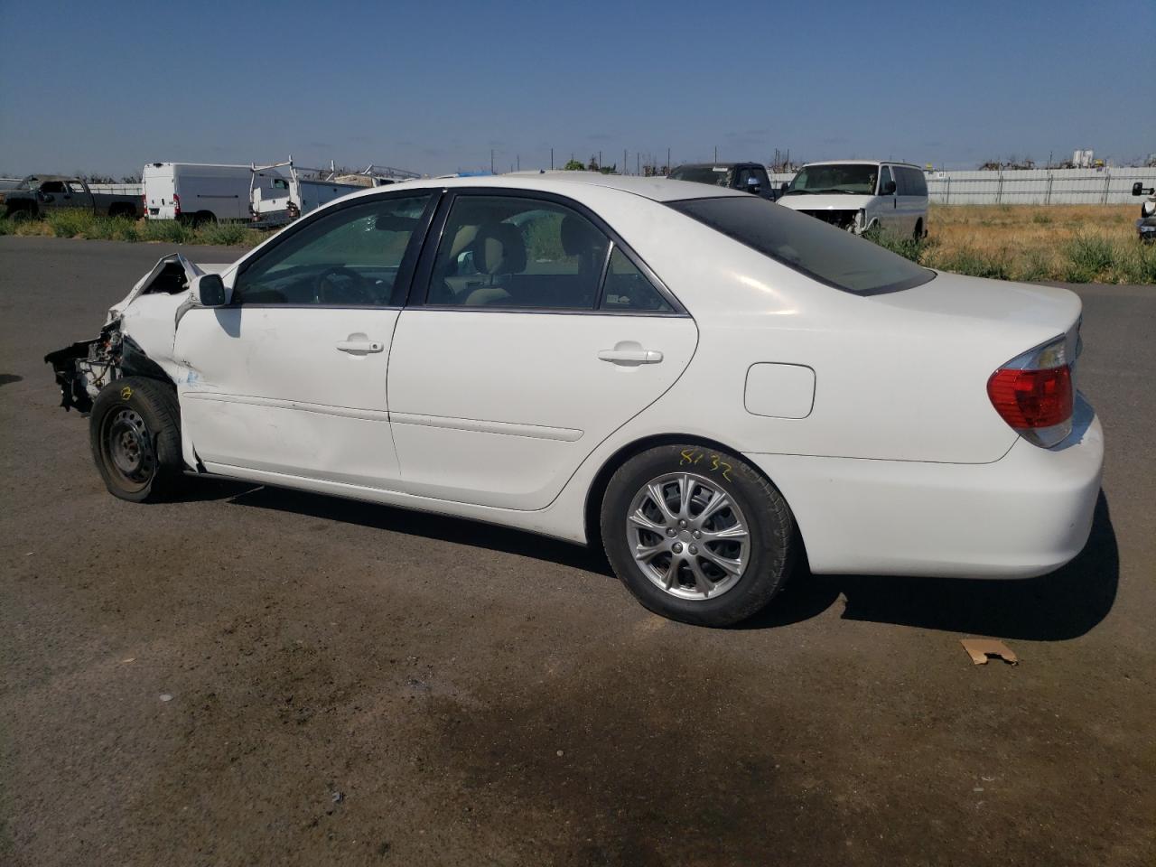 Photo 1 VIN: 4T1BE32K25U420493 - TOYOTA CAMRY 