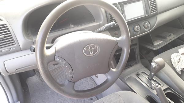 Photo 13 VIN: 4T1BE32K25U435303 - TOYOTA CAMRY 