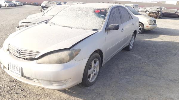 Photo 5 VIN: 4T1BE32K25U435303 - TOYOTA CAMRY 