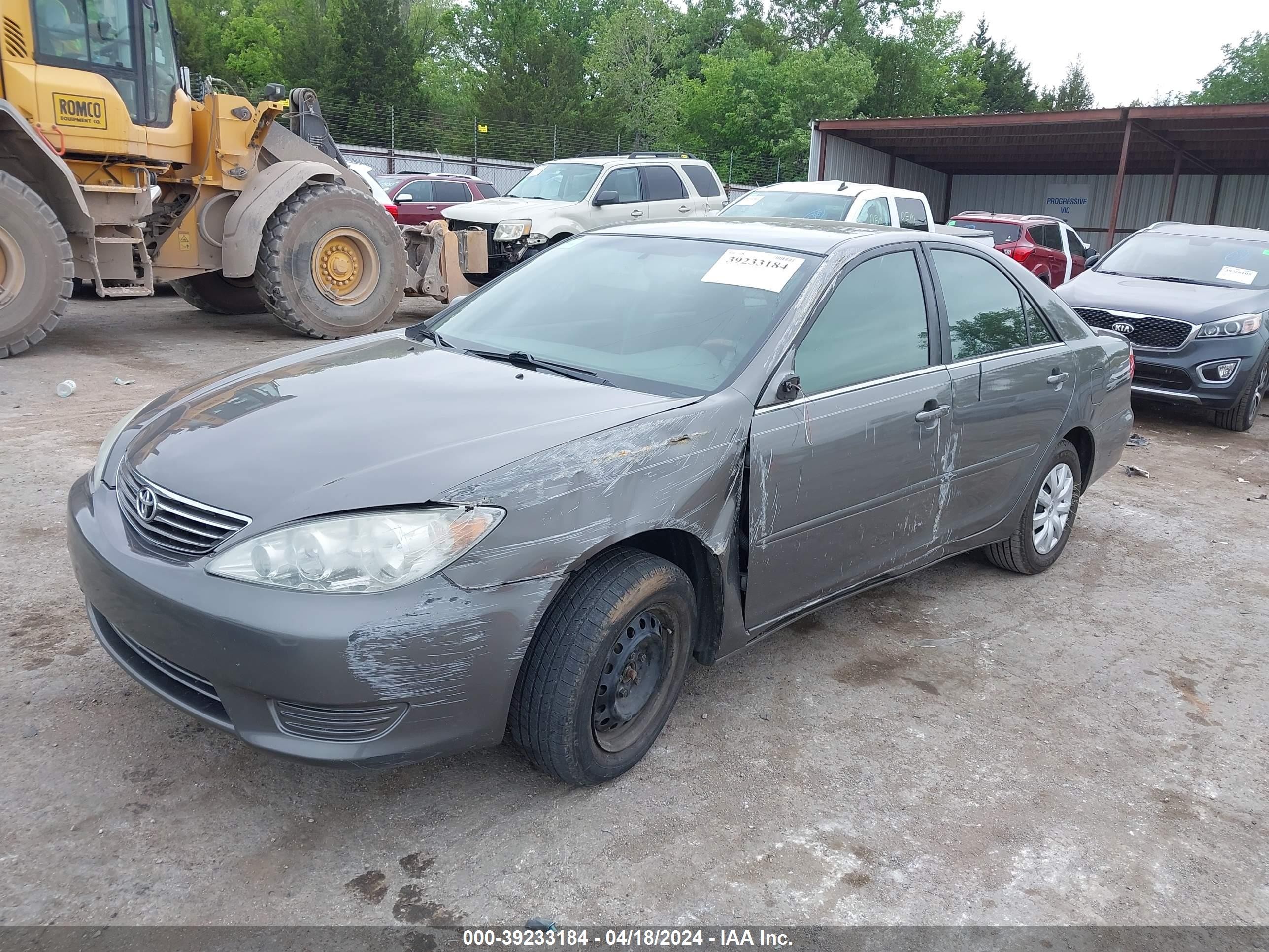 Photo 1 VIN: 4T1BE32K25U517838 - TOYOTA CAMRY 