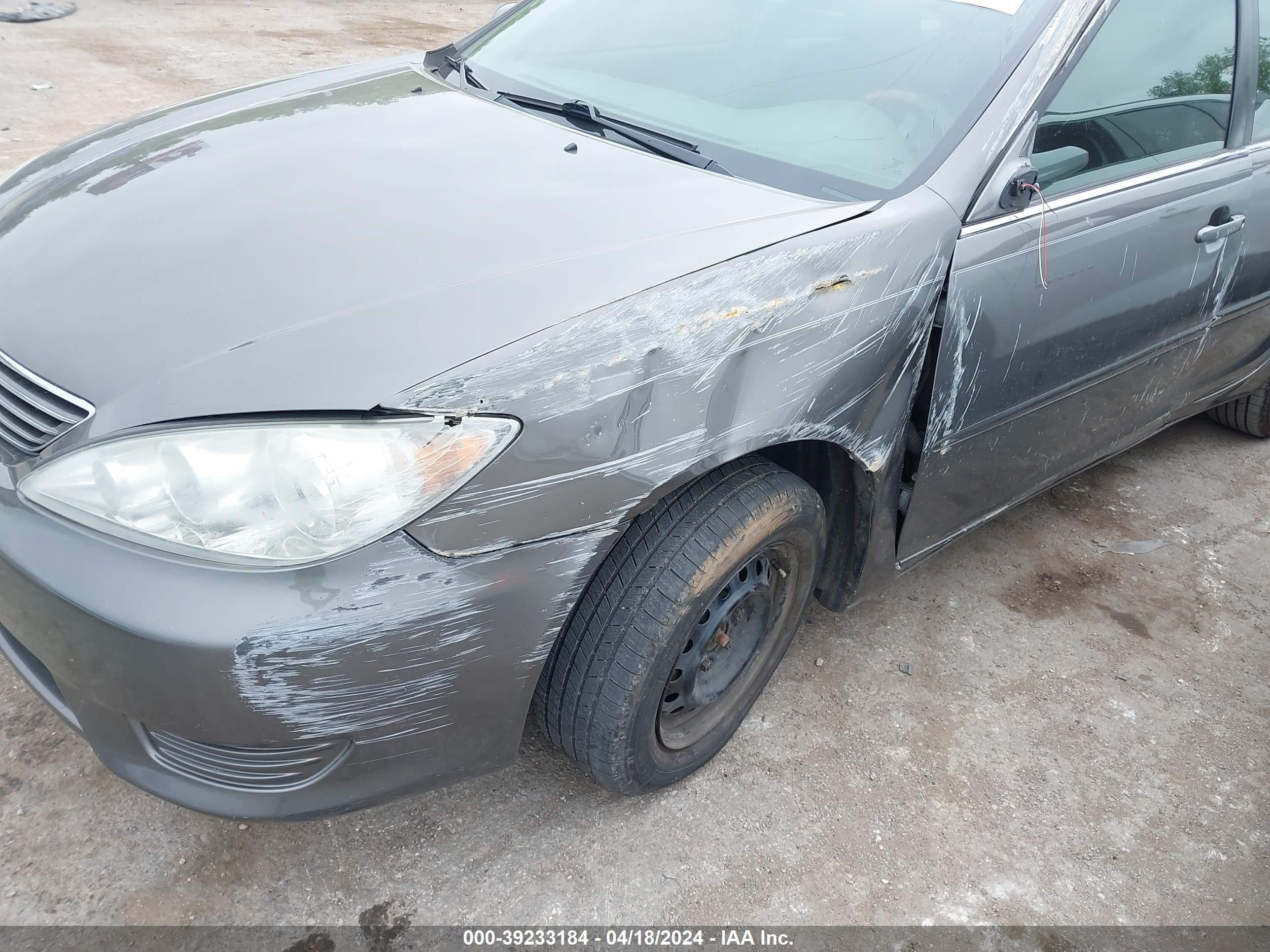 Photo 5 VIN: 4T1BE32K25U517838 - TOYOTA CAMRY 