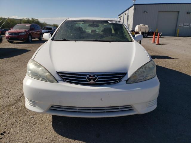 Photo 4 VIN: 4T1BE32K25U572127 - TOYOTA CAMRY LE 