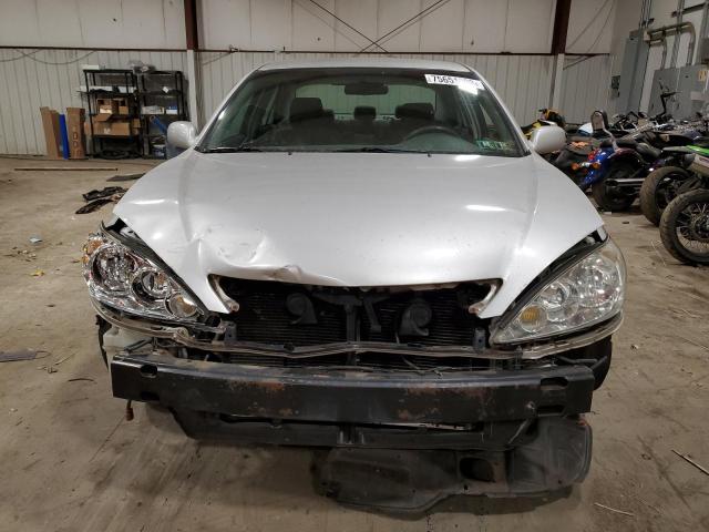 Photo 4 VIN: 4T1BE32K25U588859 - TOYOTA CAMRY 