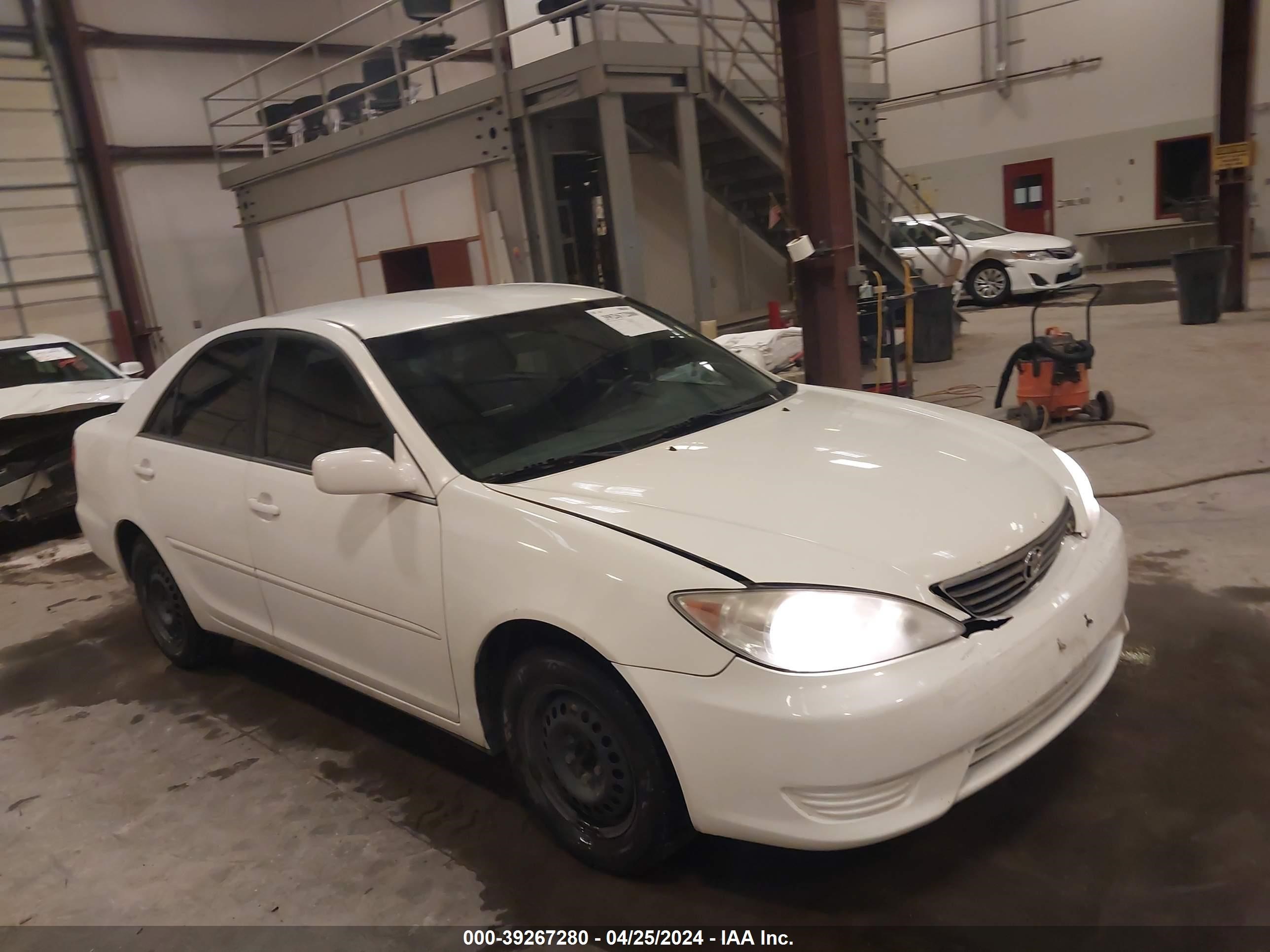 Photo 0 VIN: 4T1BE32K25U612271 - TOYOTA CAMRY 