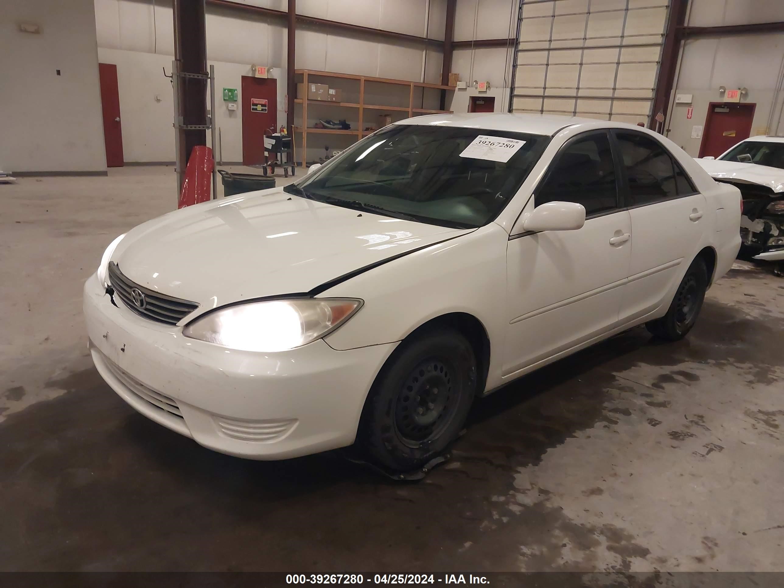 Photo 1 VIN: 4T1BE32K25U612271 - TOYOTA CAMRY 