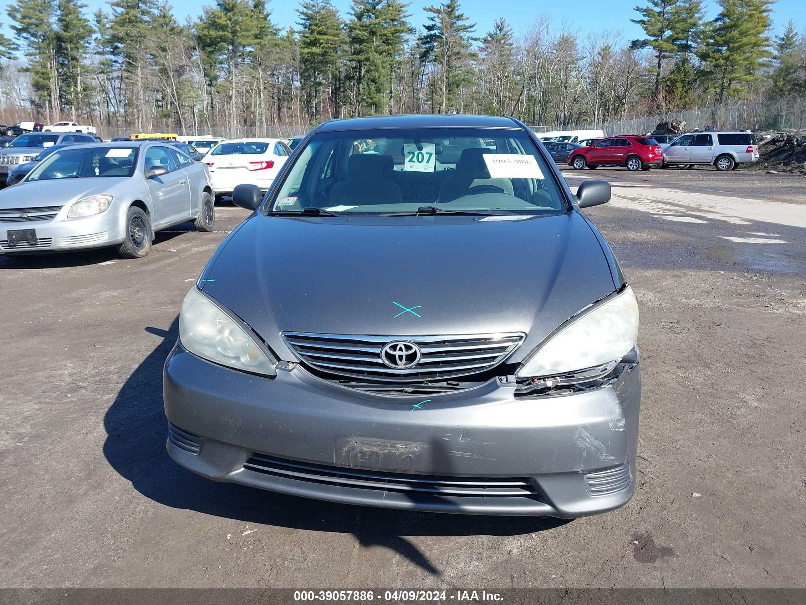 Photo 11 VIN: 4T1BE32K25U632505 - TOYOTA CAMRY 