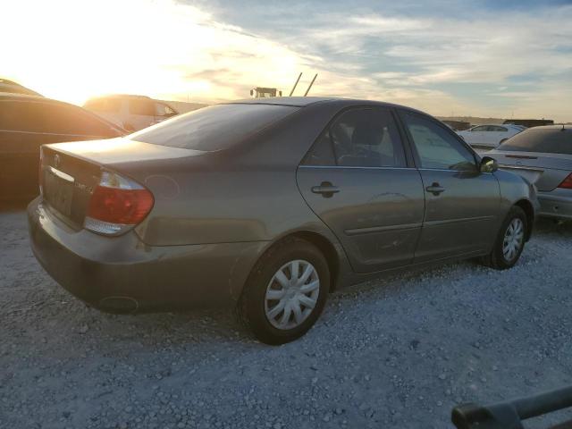 Photo 2 VIN: 4T1BE32K25U942511 - TOYOTA CAMRY 