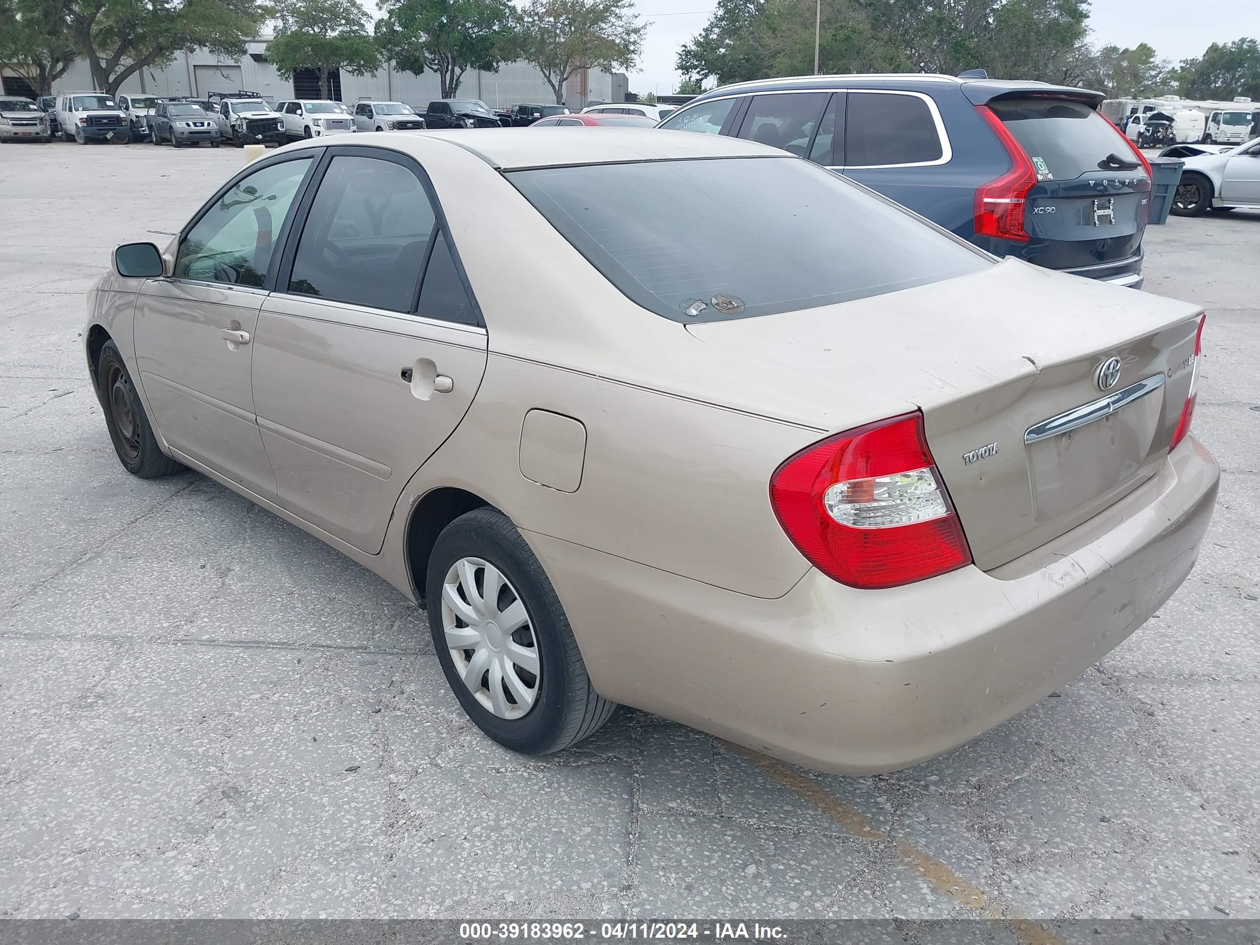 Photo 2 VIN: 4T1BE32K25U988775 - TOYOTA CAMRY 