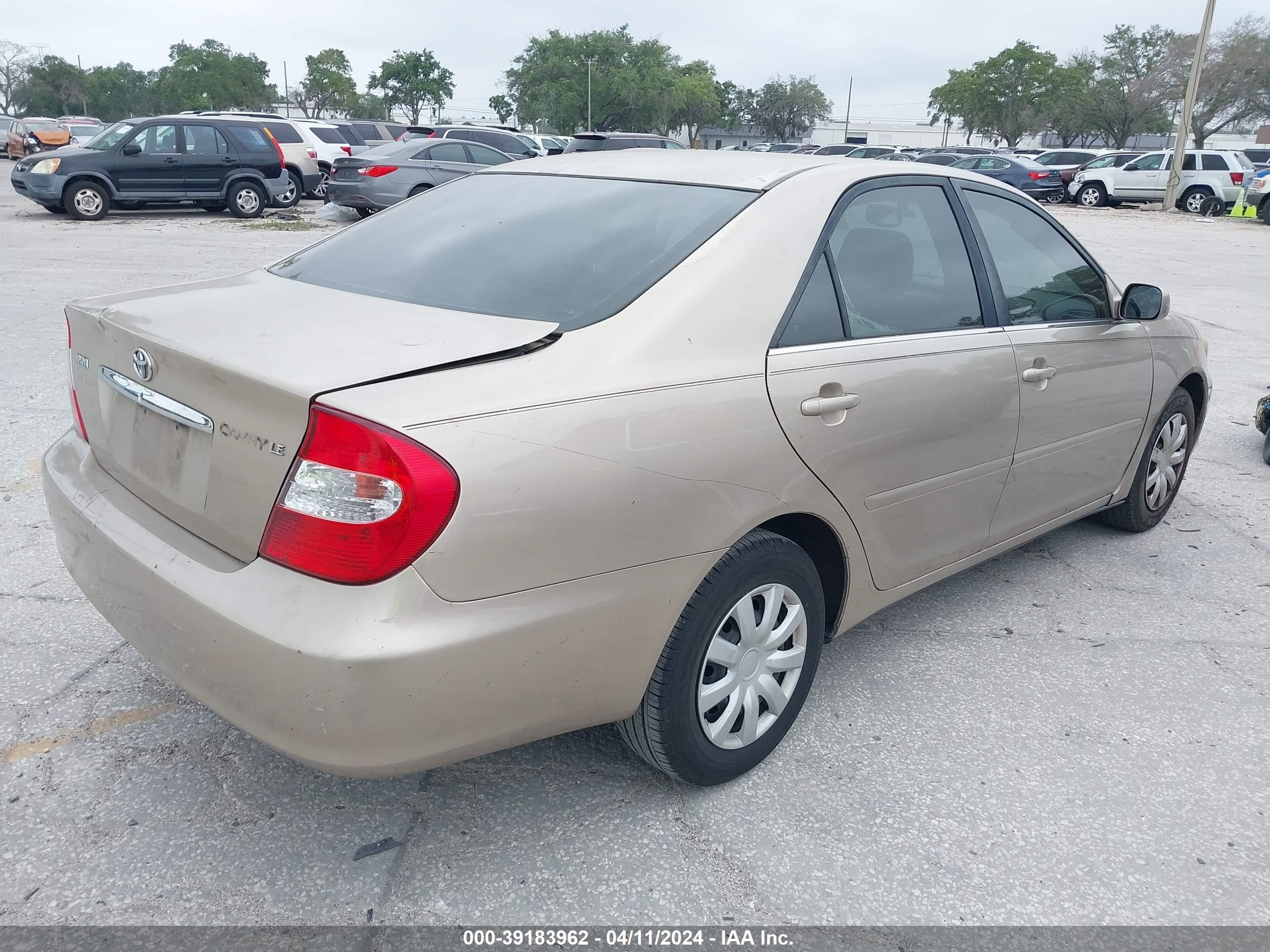 Photo 3 VIN: 4T1BE32K25U988775 - TOYOTA CAMRY 