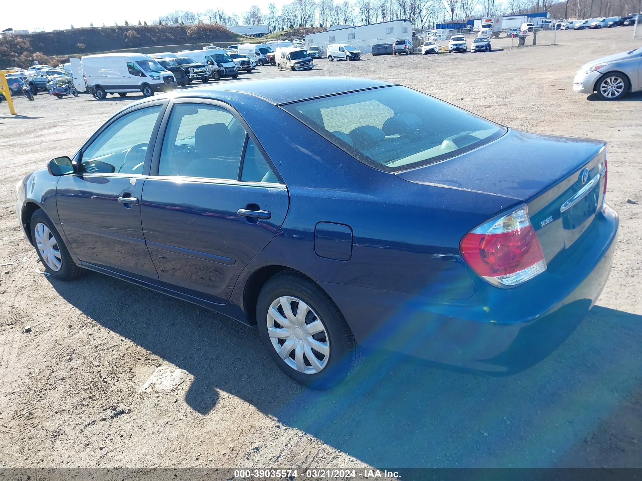 Photo 2 VIN: 4T1BE32K26U109275 - TOYOTA CAMRY 