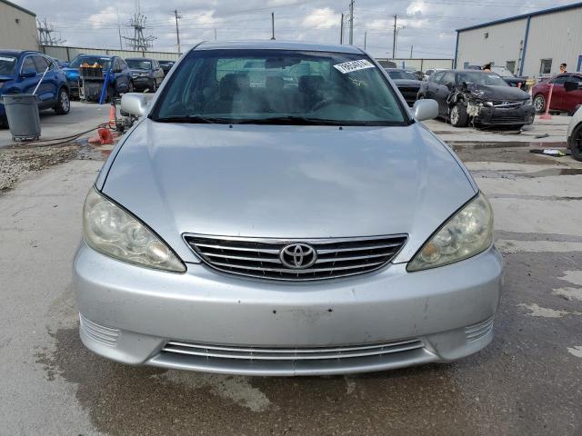 Photo 4 VIN: 4T1BE32K26U160789 - TOYOTA CAMRY LE 