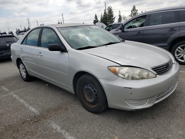 Photo 3 VIN: 4T1BE32K26U647832 - TOYOTA CAMRY 