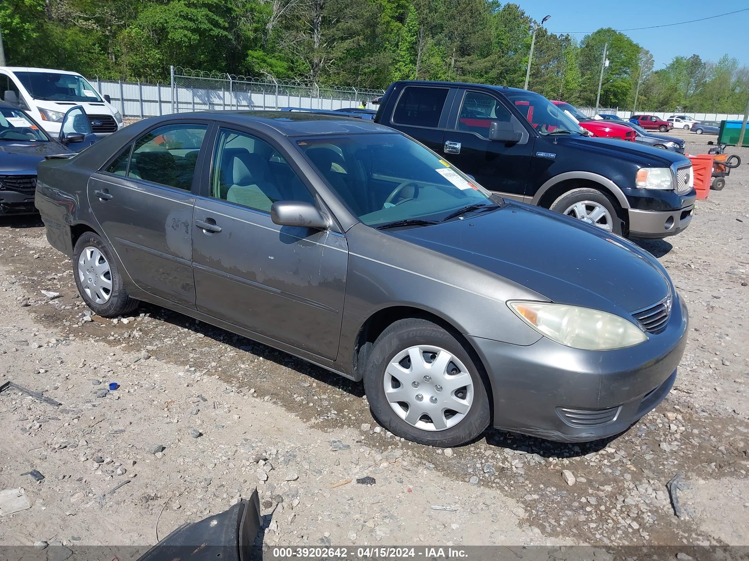 Photo 0 VIN: 4T1BE32K26U741807 - TOYOTA CAMRY 