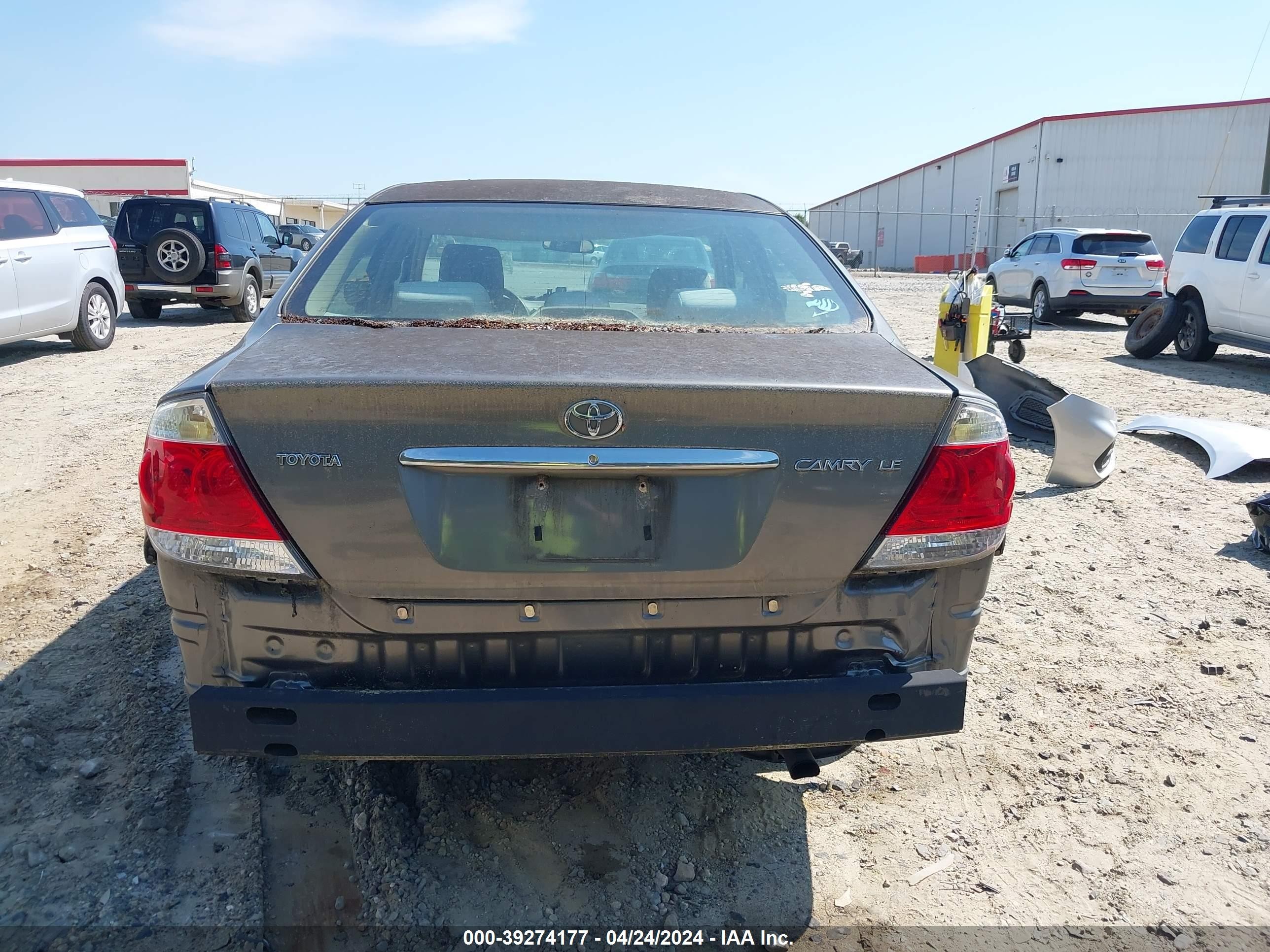 Photo 12 VIN: 4T1BE32K26U743699 - TOYOTA CAMRY 