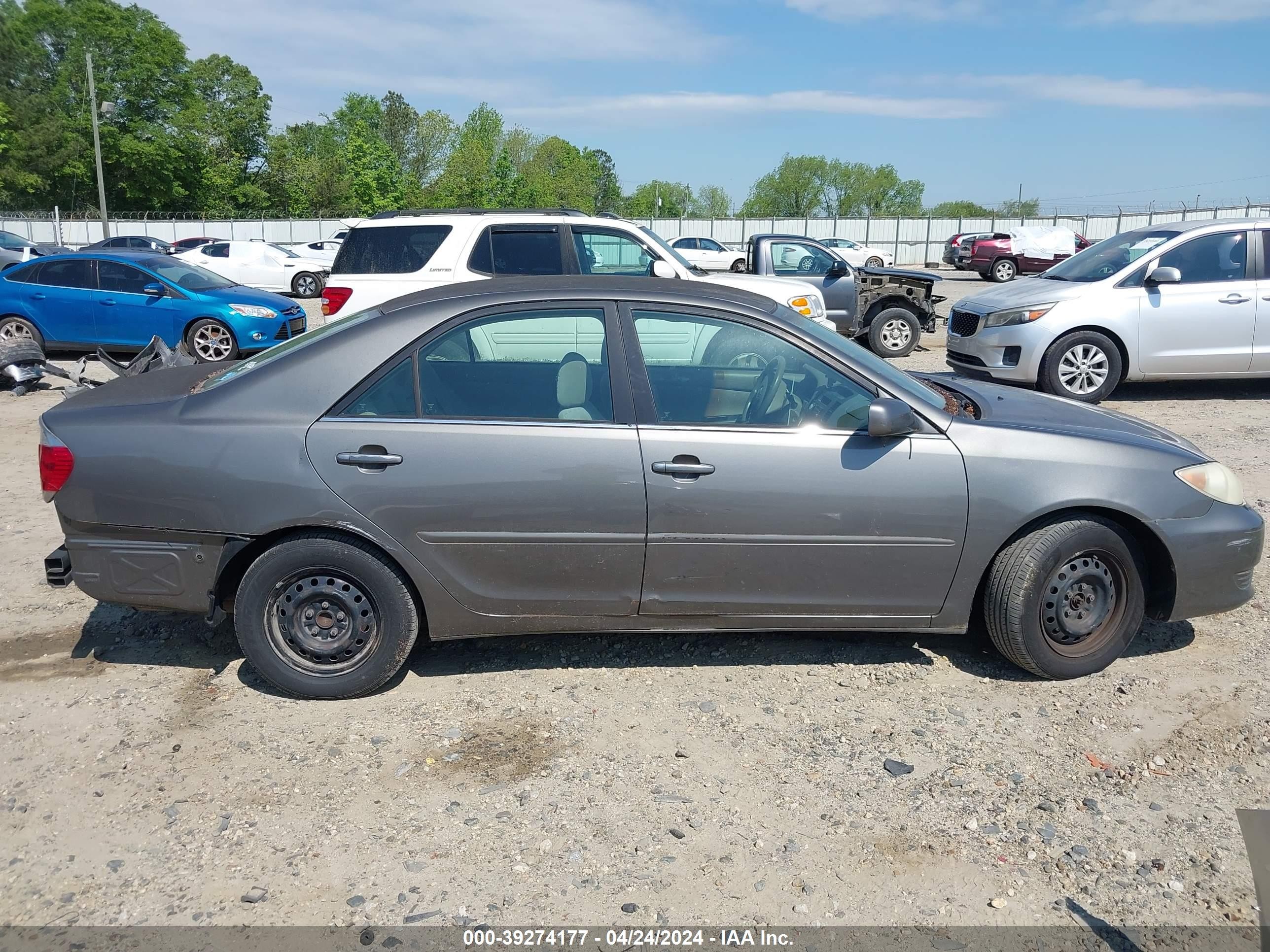 Photo 5 VIN: 4T1BE32K26U743699 - TOYOTA CAMRY 