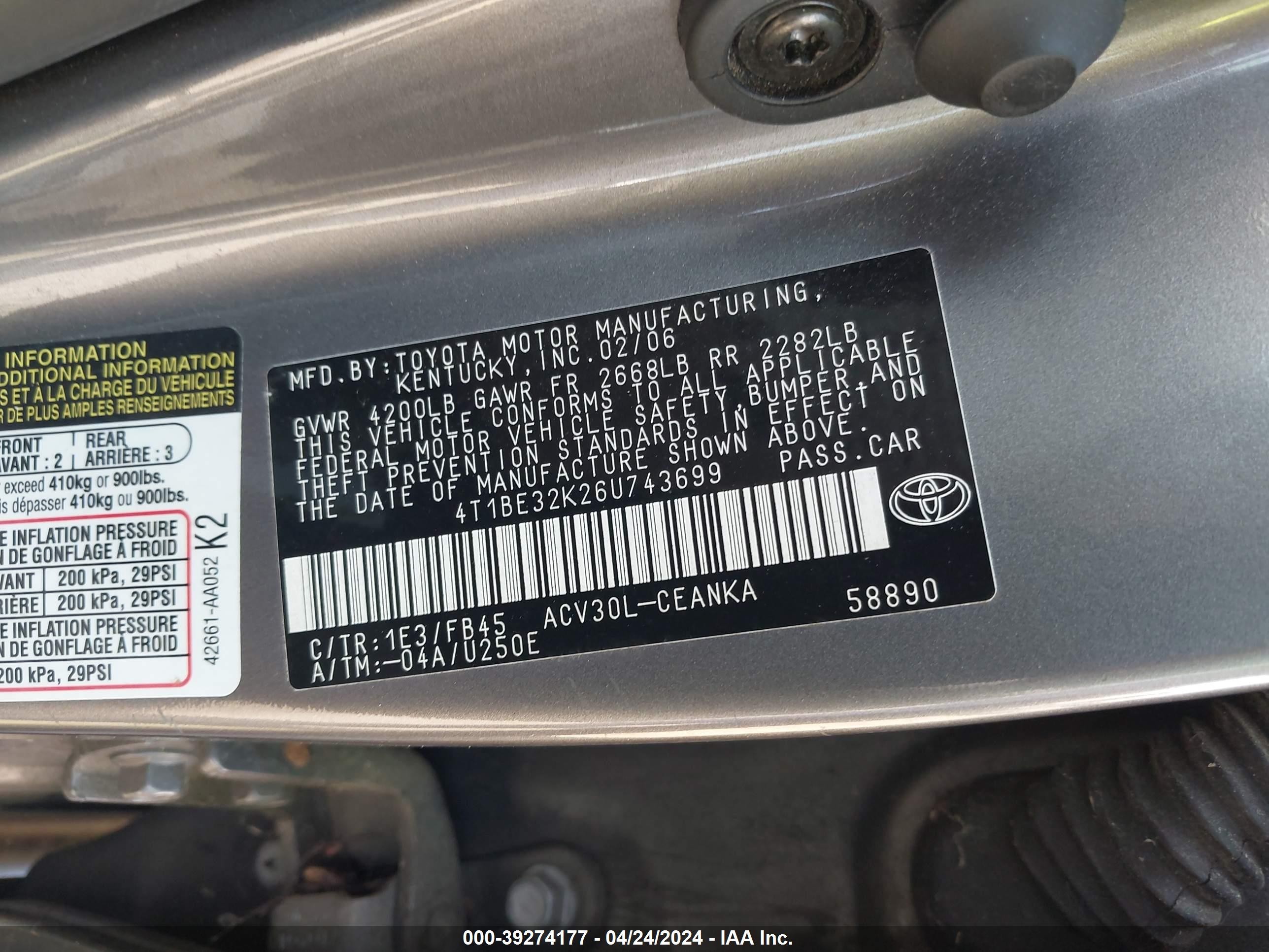 Photo 8 VIN: 4T1BE32K26U743699 - TOYOTA CAMRY 