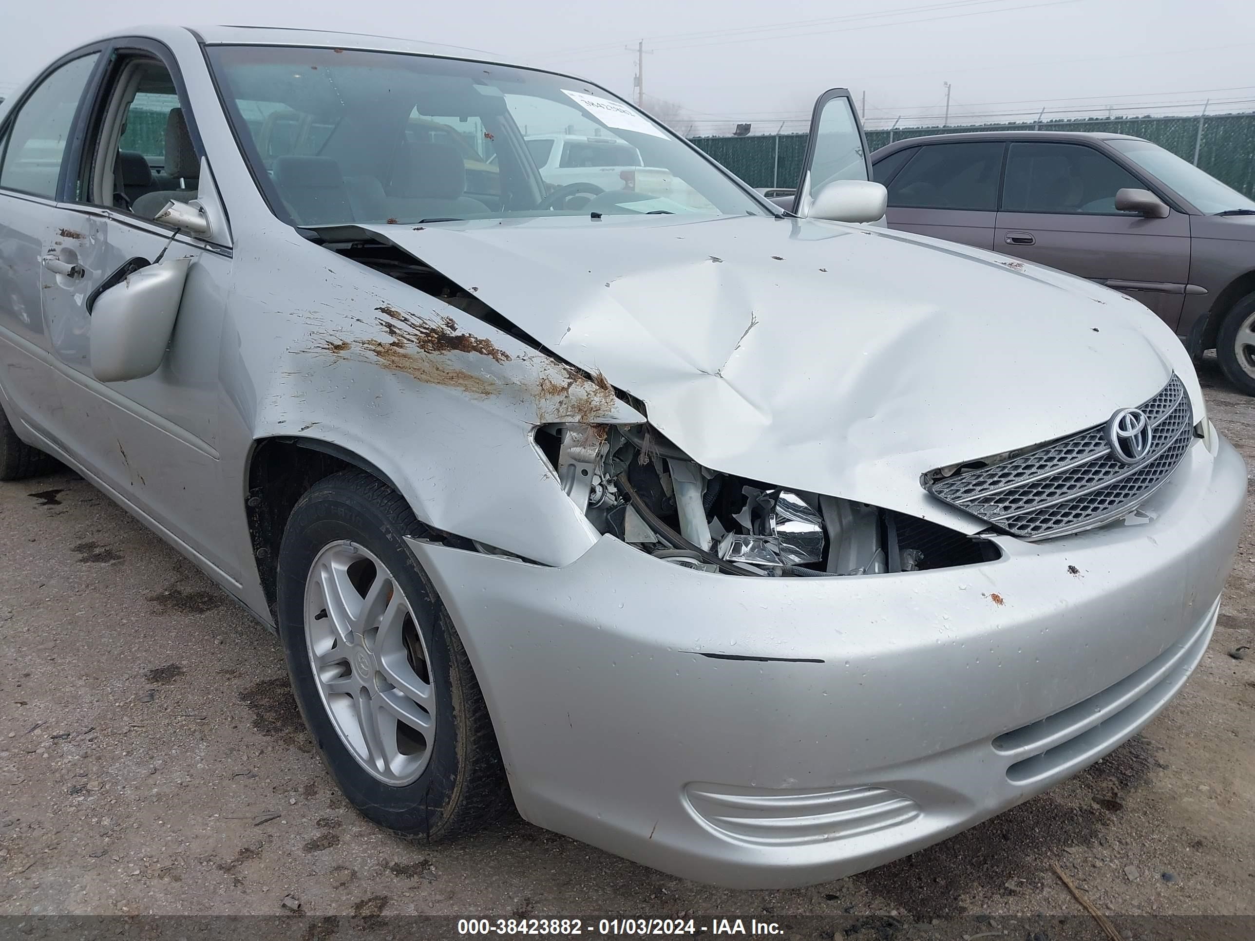 Photo 5 VIN: 4T1BE32K32U587795 - TOYOTA CAMRY 