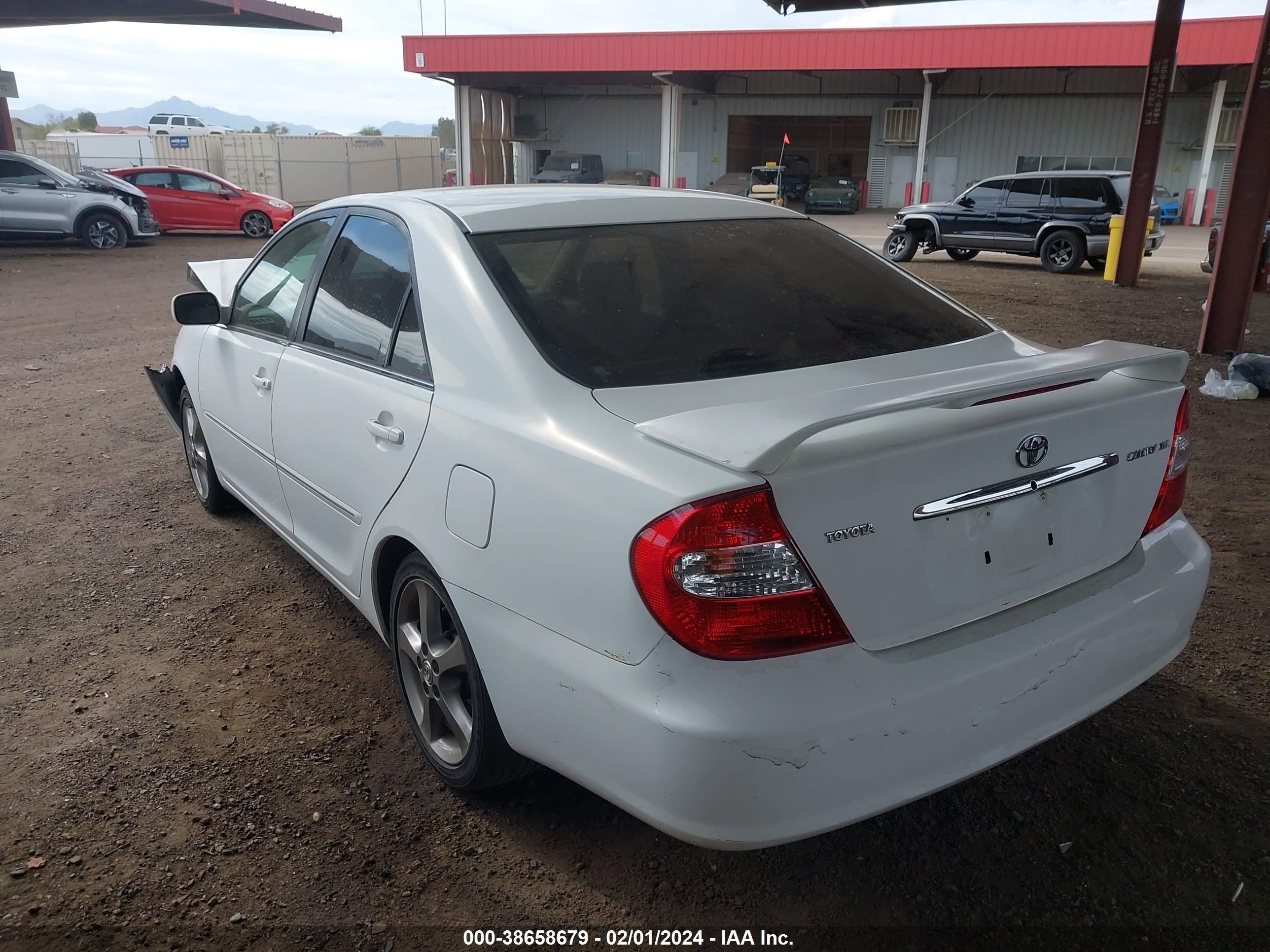 Photo 2 VIN: 4T1BE32K33U161753 - TOYOTA CAMRY 