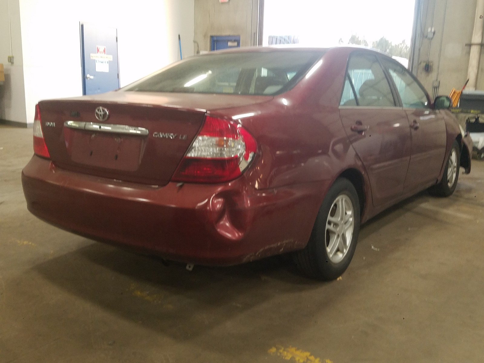 Photo 3 VIN: 4T1BE32K33U221496 - TOYOTA CAMRY LE 