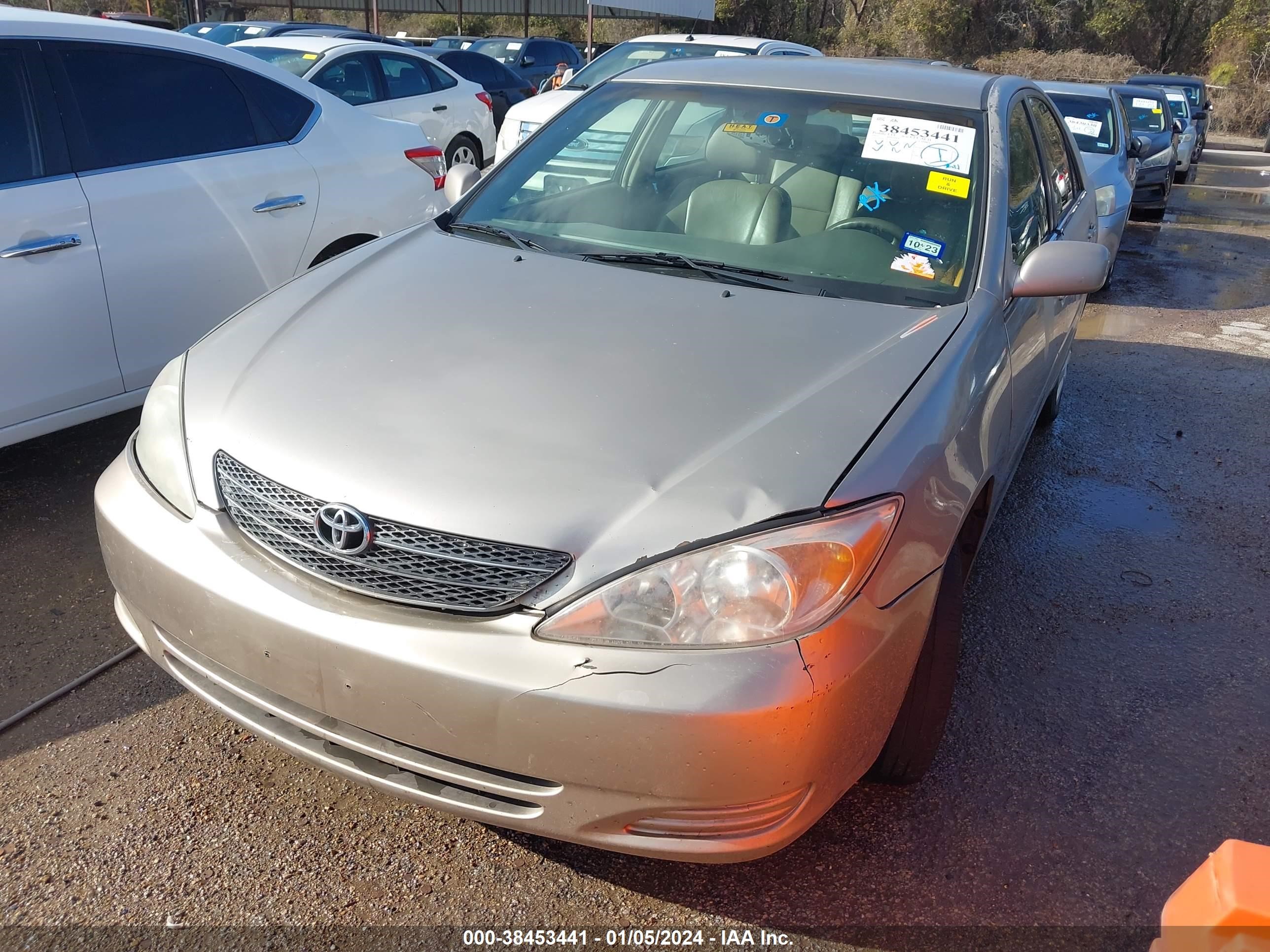 Photo 5 VIN: 4T1BE32K33U684044 - TOYOTA CAMRY 