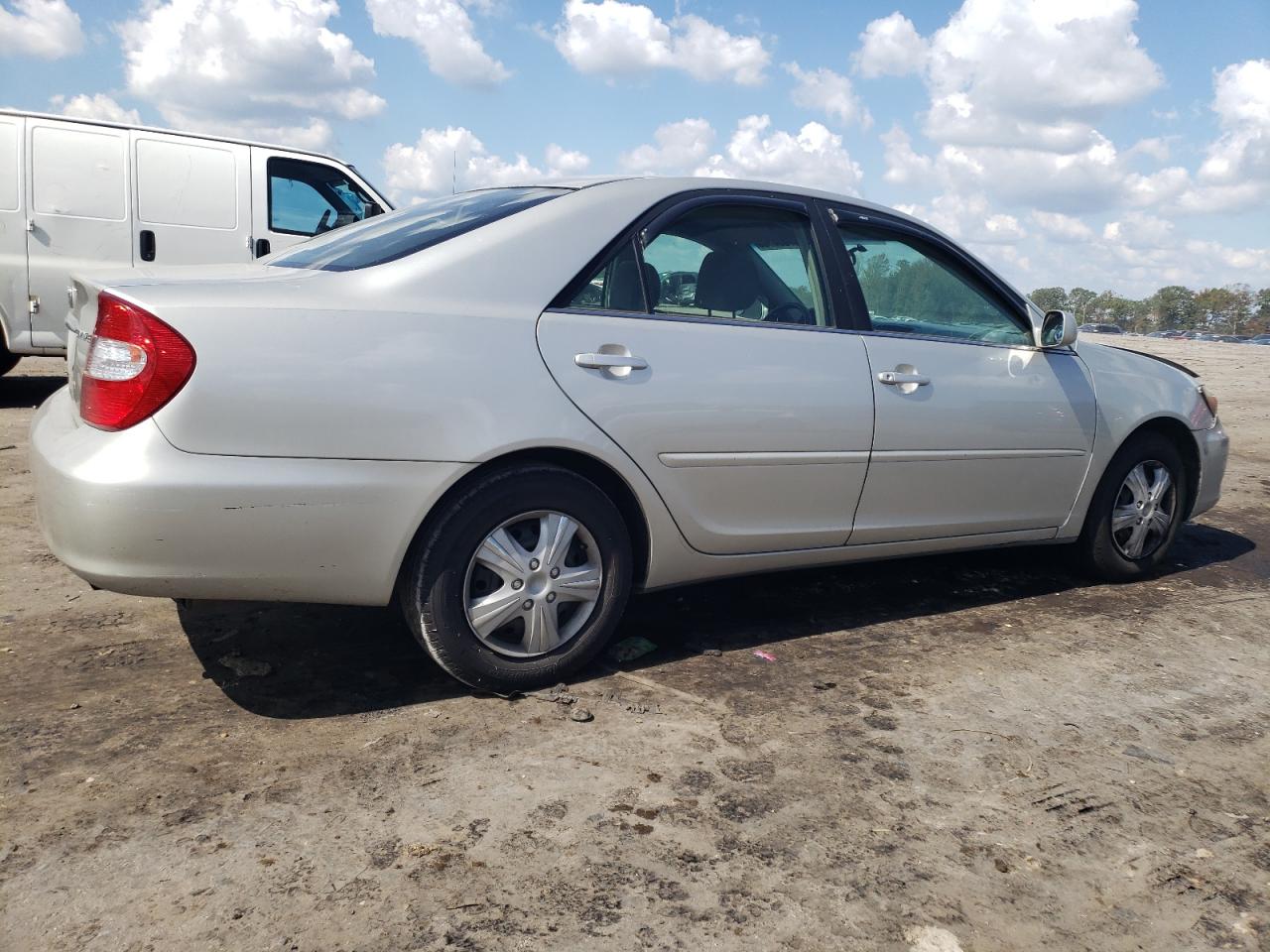 Photo 2 VIN: 4T1BE32K34U899389 - TOYOTA CAMRY 