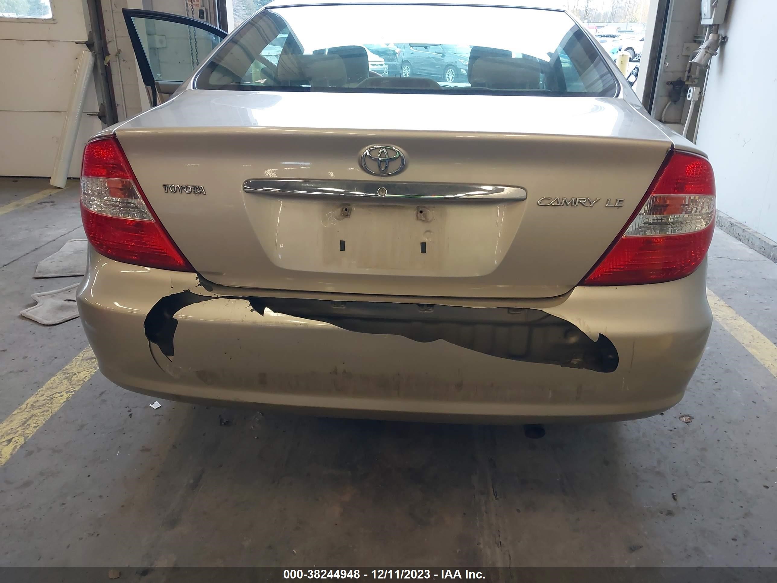 Photo 5 VIN: 4T1BE32K34U905935 - TOYOTA CAMRY 