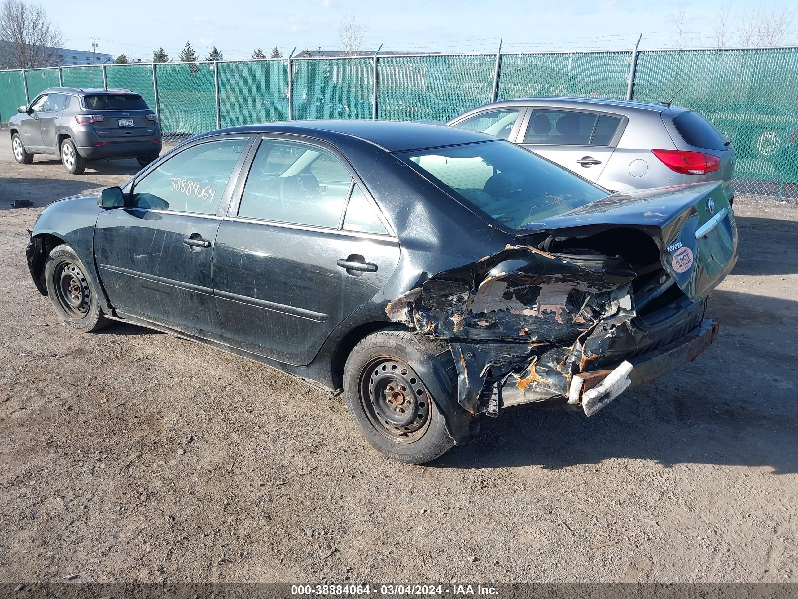 Photo 2 VIN: 4T1BE32K35U051627 - TOYOTA CAMRY 