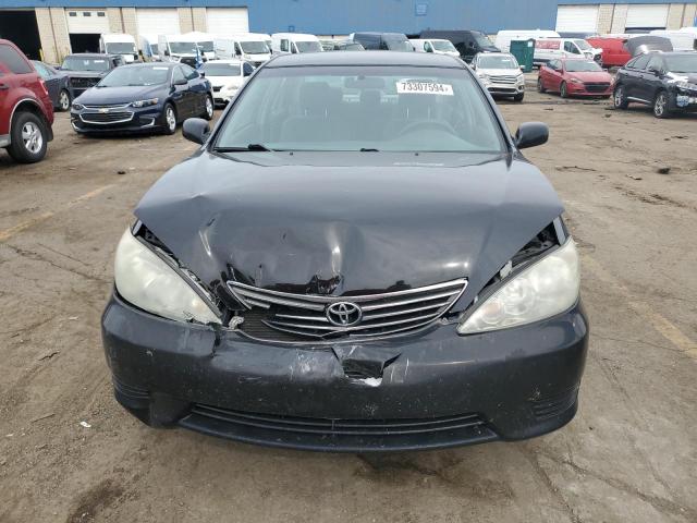 Photo 4 VIN: 4T1BE32K35U058979 - TOYOTA CAMRY LE 