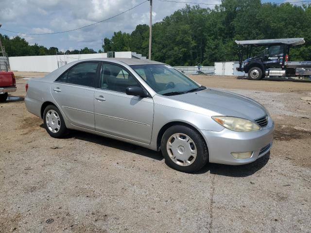 Photo 3 VIN: 4T1BE32K35U067276 - TOYOTA CAMRY 