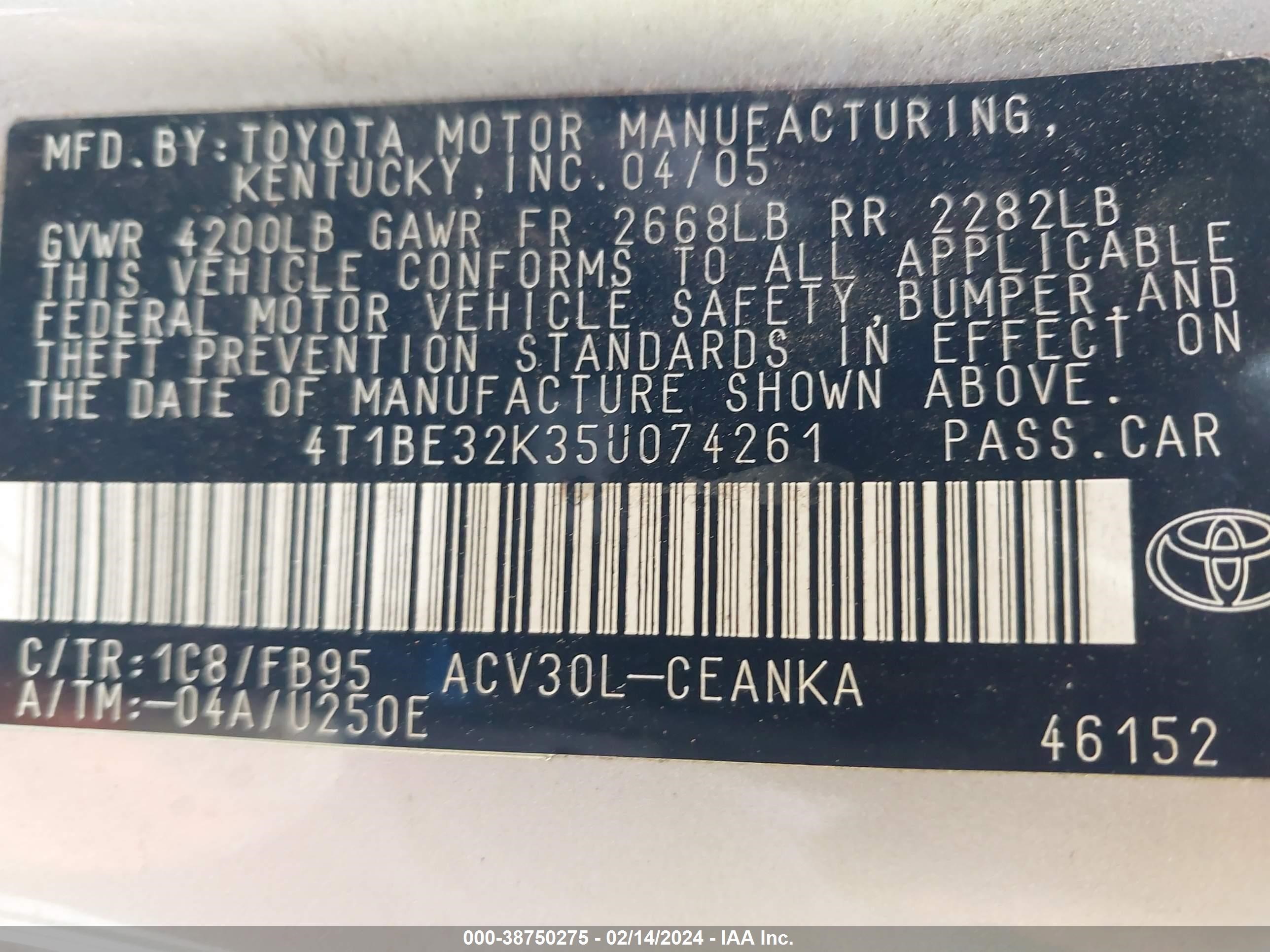 Photo 8 VIN: 4T1BE32K35U074261 - TOYOTA CAMRY 