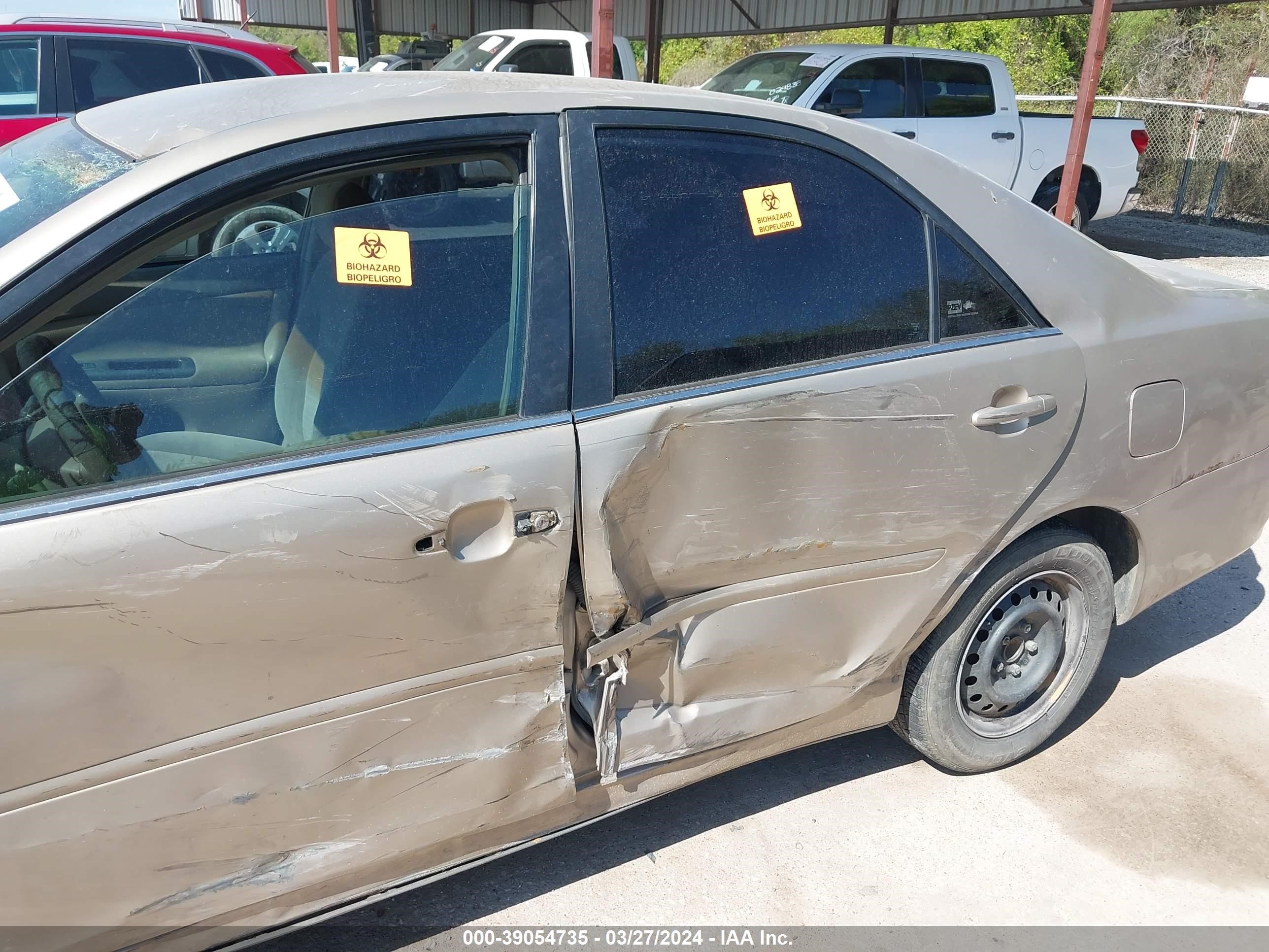 Photo 5 VIN: 4T1BE32K35U568815 - TOYOTA CAMRY 