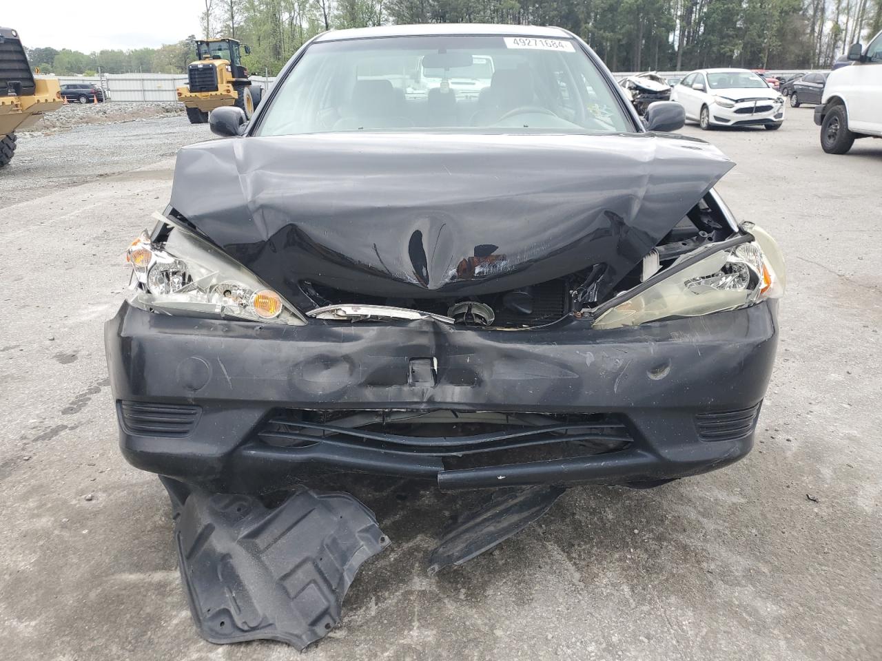 Photo 4 VIN: 4T1BE32K35U620332 - TOYOTA CAMRY 