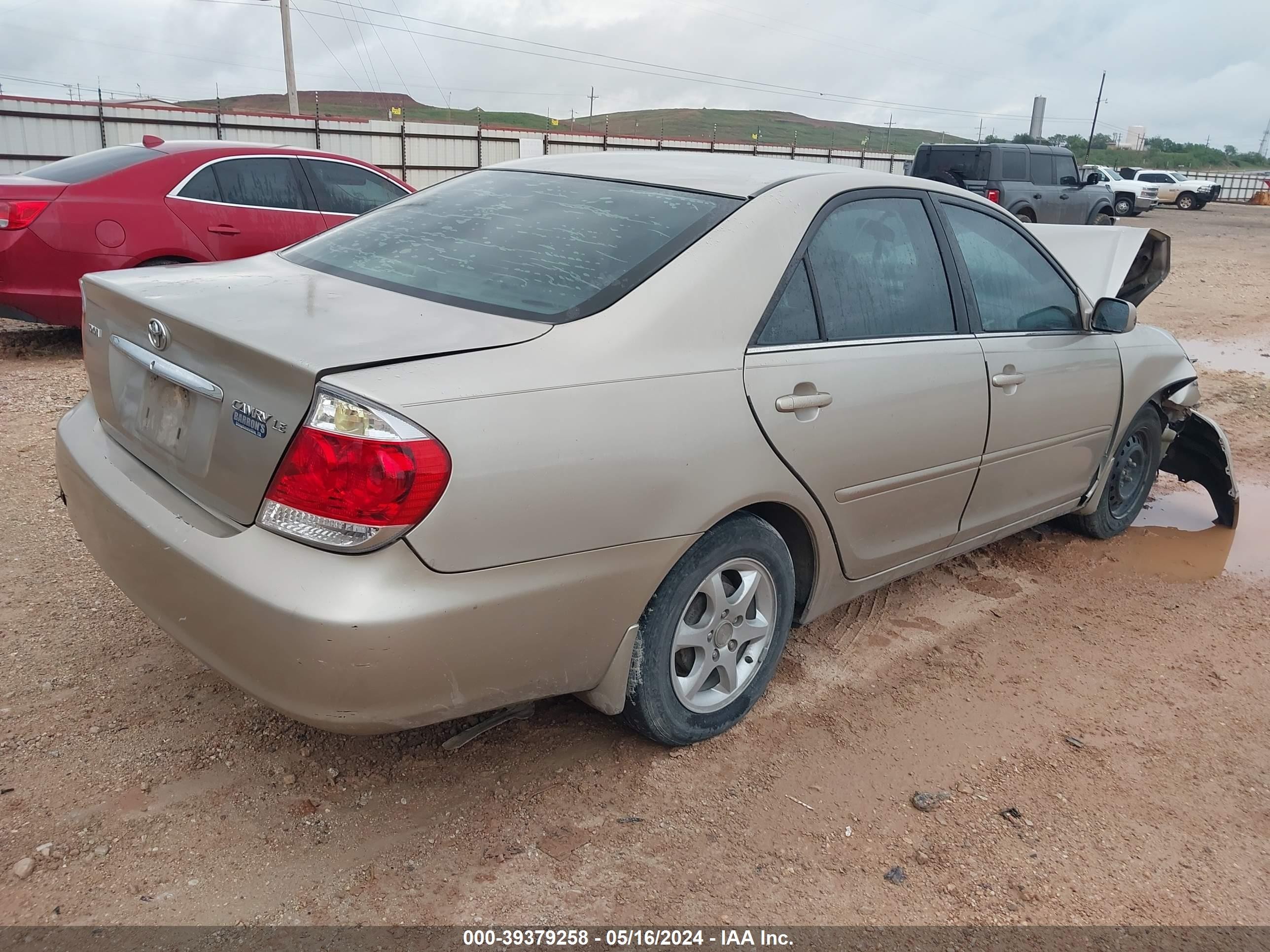 Photo 3 VIN: 4T1BE32K35U628706 - TOYOTA CAMRY 