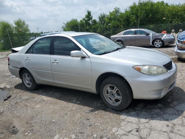 Photo 3 VIN: 4T1BE32K35U956532 - TOYOTA CAMRY 