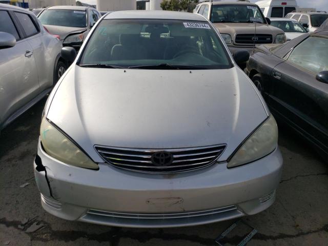 Photo 4 VIN: 4T1BE32K35U957356 - TOYOTA CAMRY 