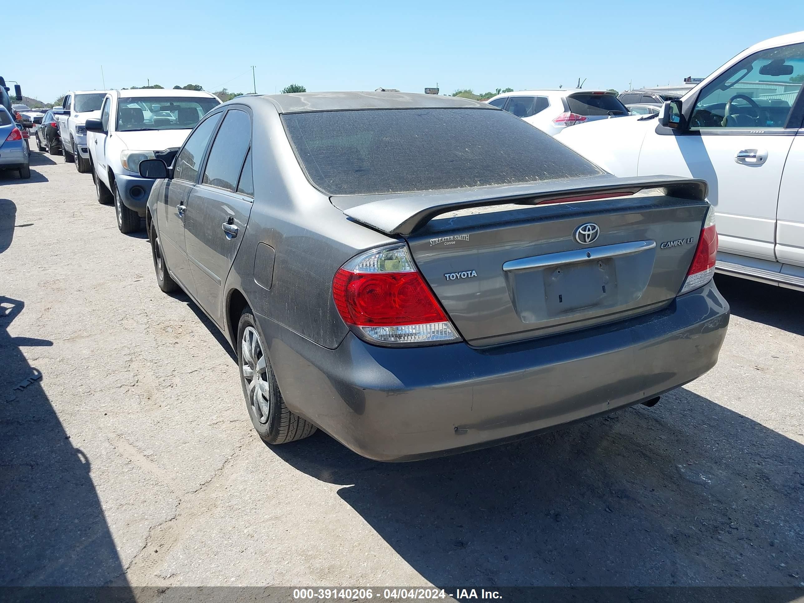 Photo 2 VIN: 4T1BE32K35U972214 - TOYOTA CAMRY 