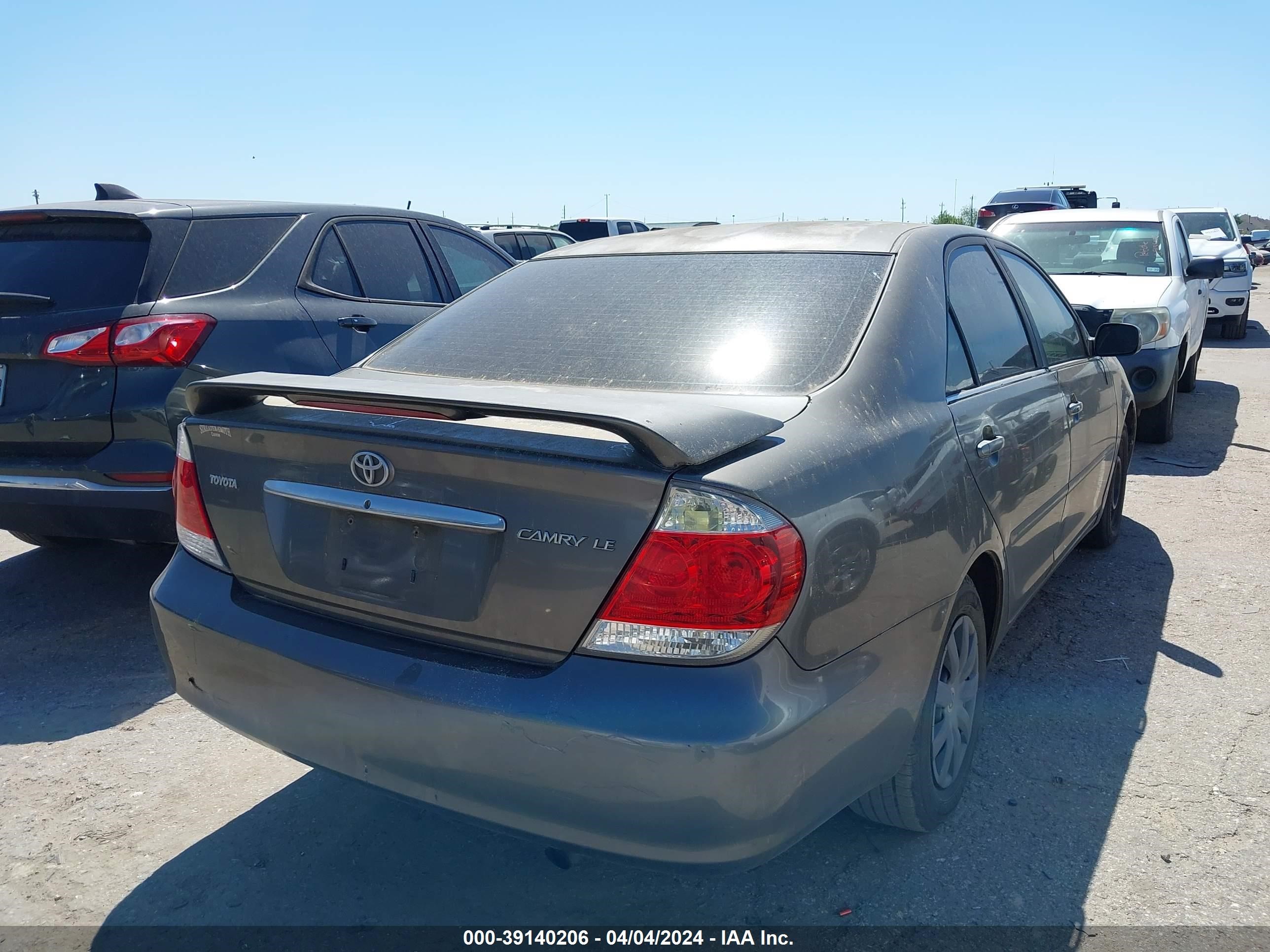 Photo 3 VIN: 4T1BE32K35U972214 - TOYOTA CAMRY 