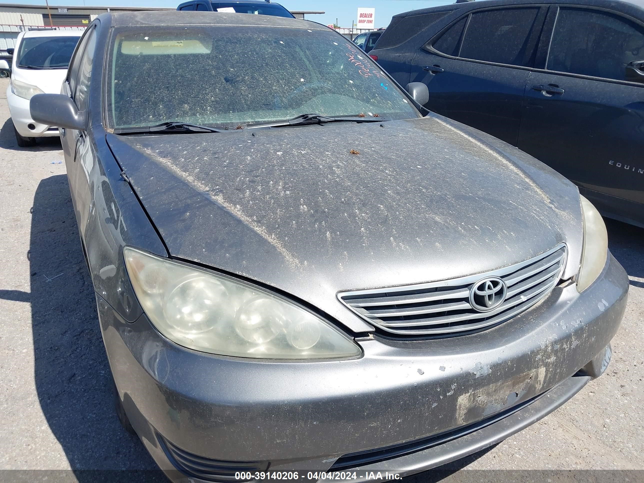 Photo 5 VIN: 4T1BE32K35U972214 - TOYOTA CAMRY 