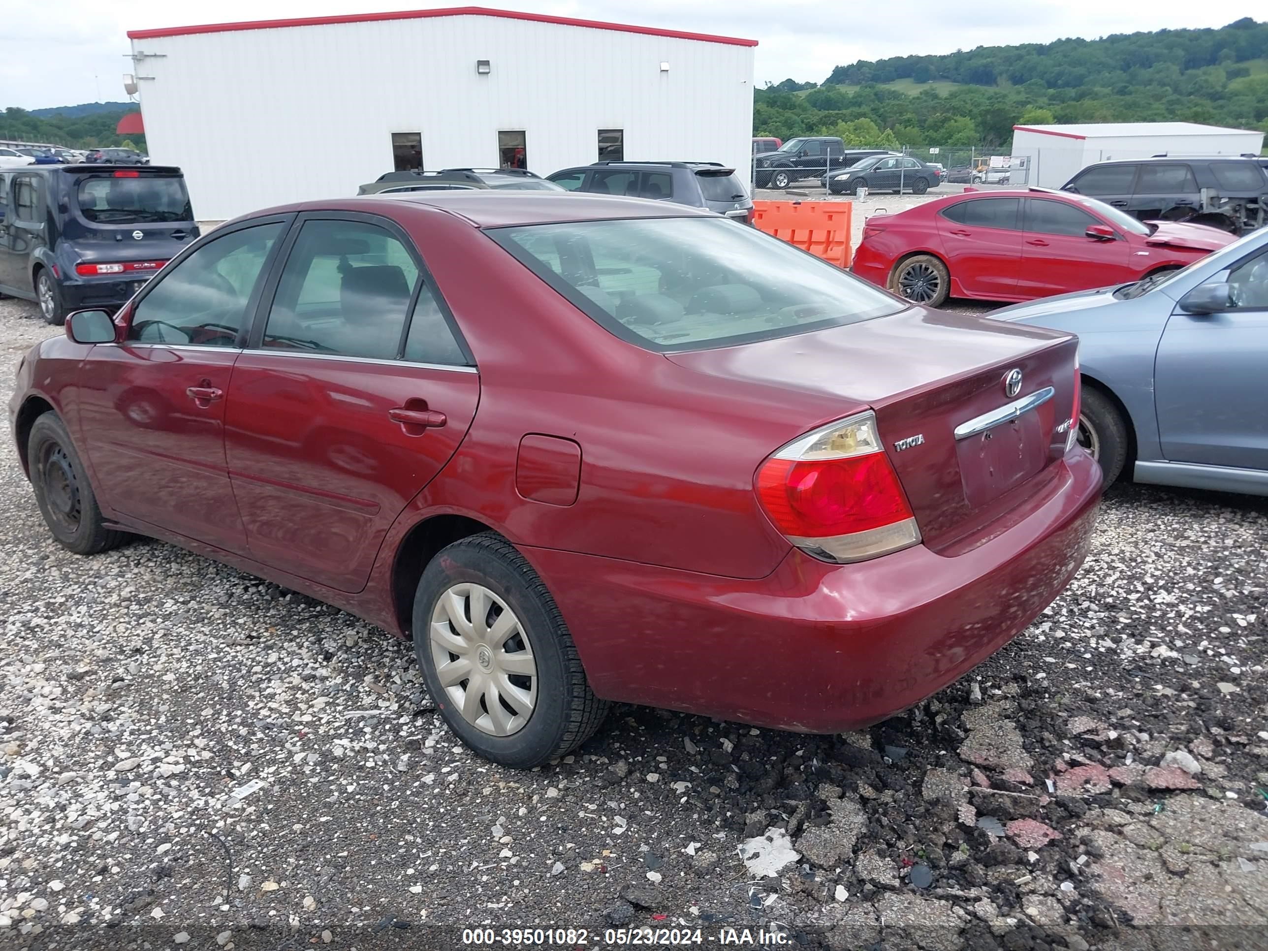 Photo 2 VIN: 4T1BE32K36U118969 - TOYOTA CAMRY 