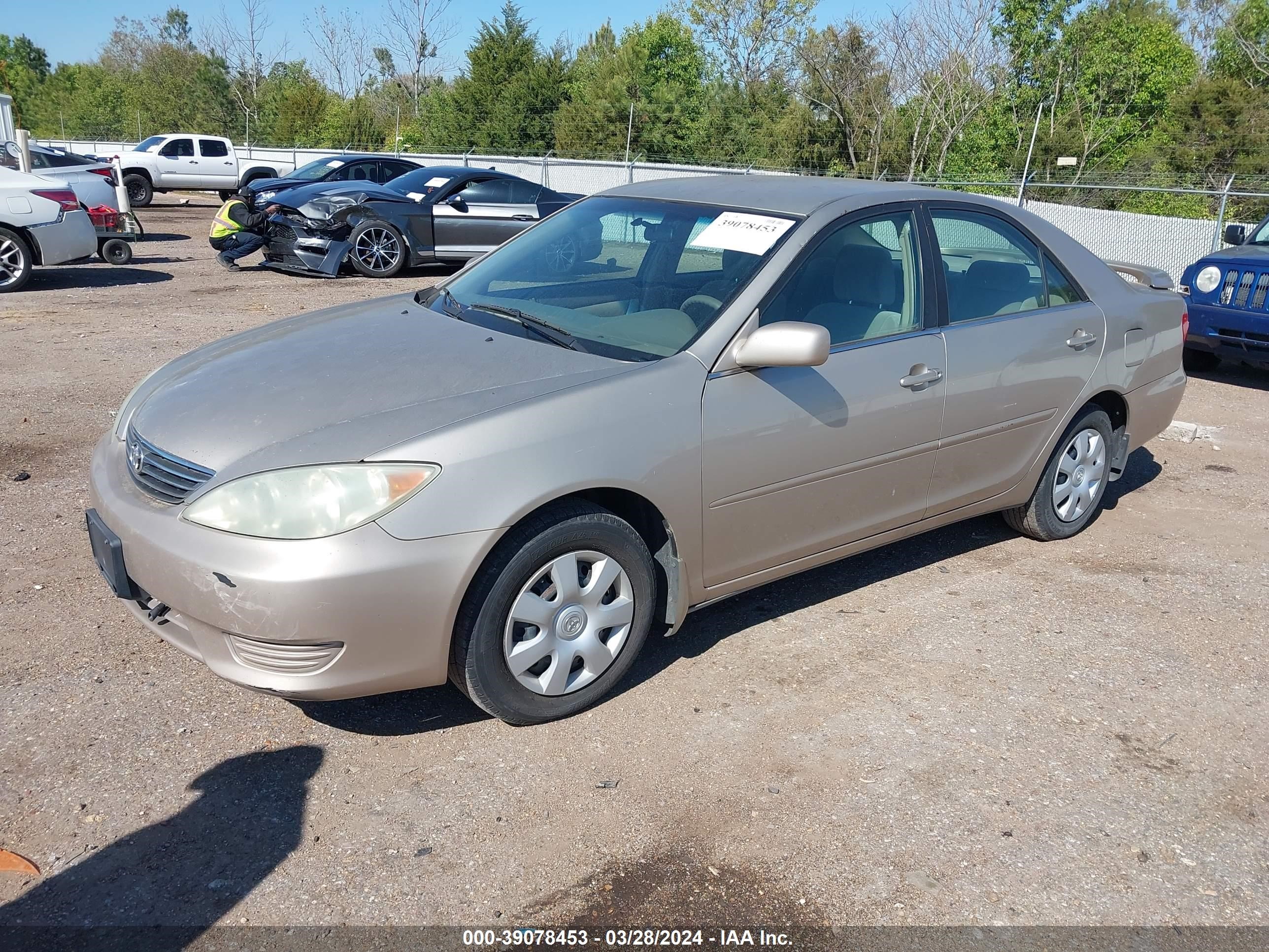 Photo 1 VIN: 4T1BE32K36U665644 - TOYOTA CAMRY 